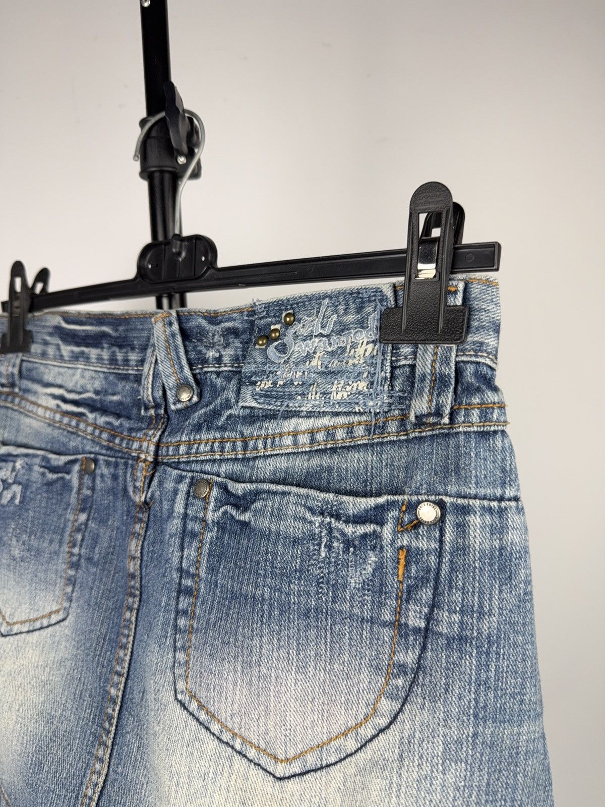 Japanese Brand Retro Vintage 00s Y2K Studded Denim Mini Skirt Faded Wash XS Size 27" / US 4 / IT 40 - 8 Thumbnail