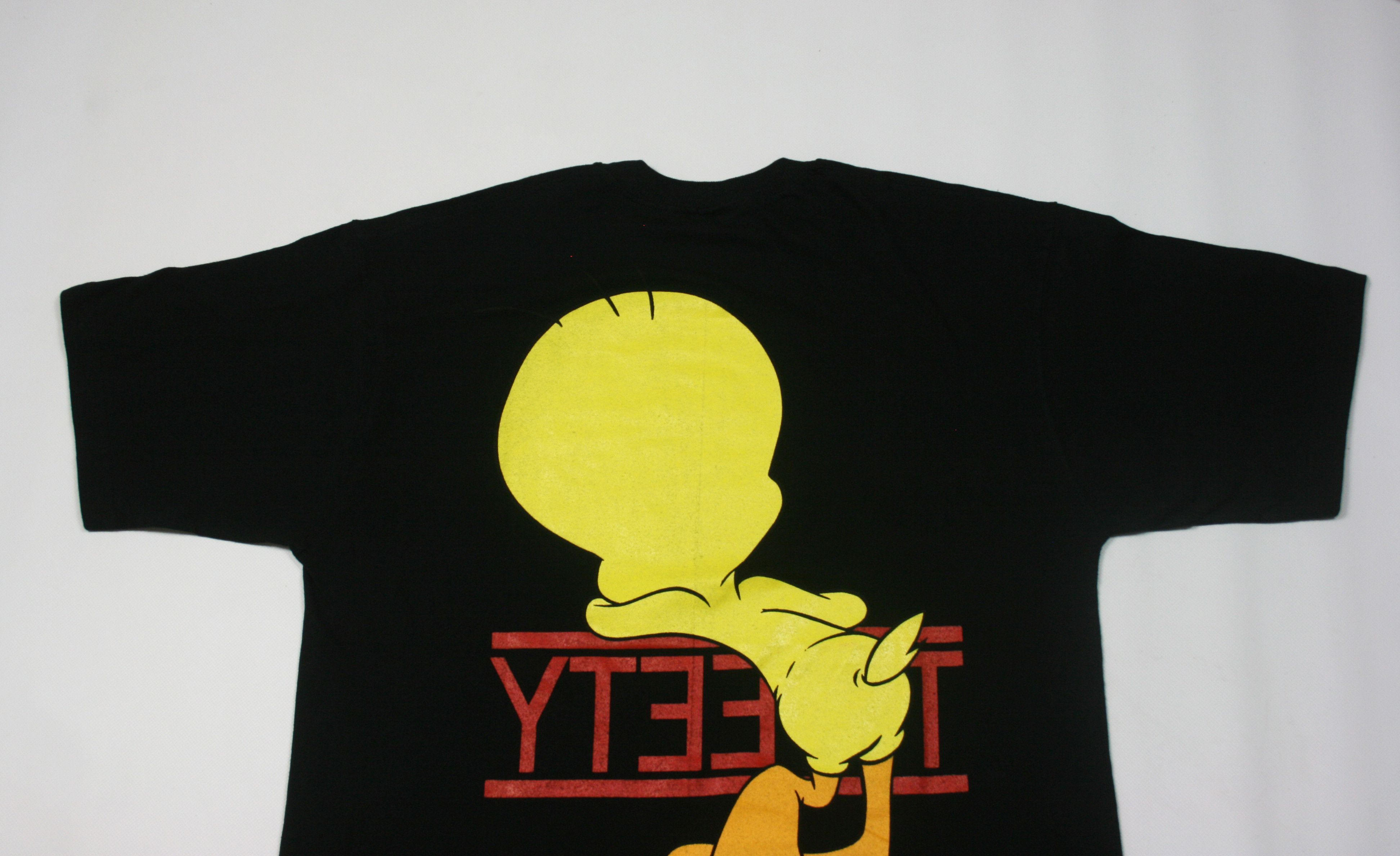 Warner Bros 1998 Tweety Big Logo T-Shirt Made in USA Vintage Size US XL / EU 56 / 4 - 4 Thumbnail