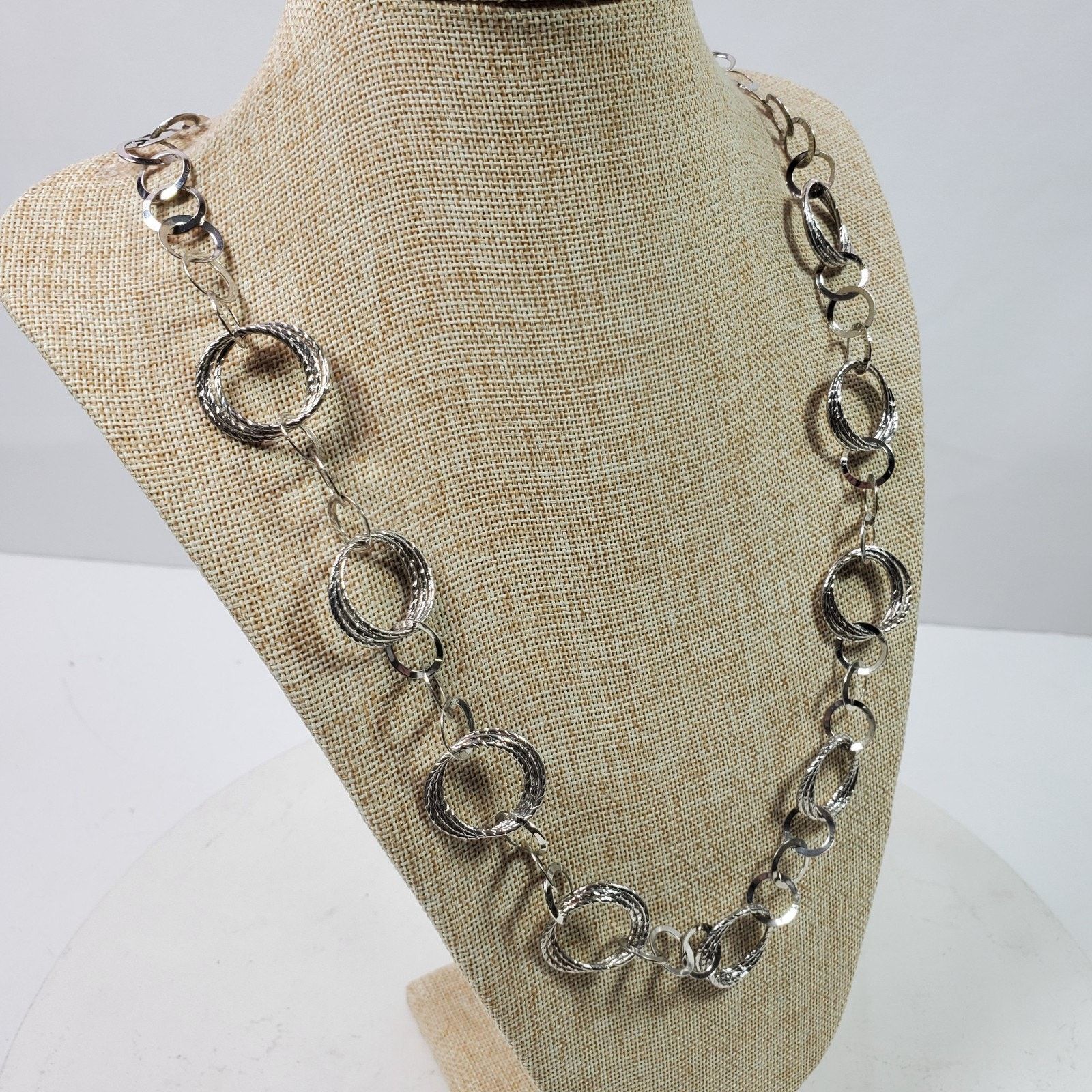 The Unbranded Brand Casual Career Silver Tone Circles Necklace 24 Inch Size ONE SIZE - 2 Thumbnail