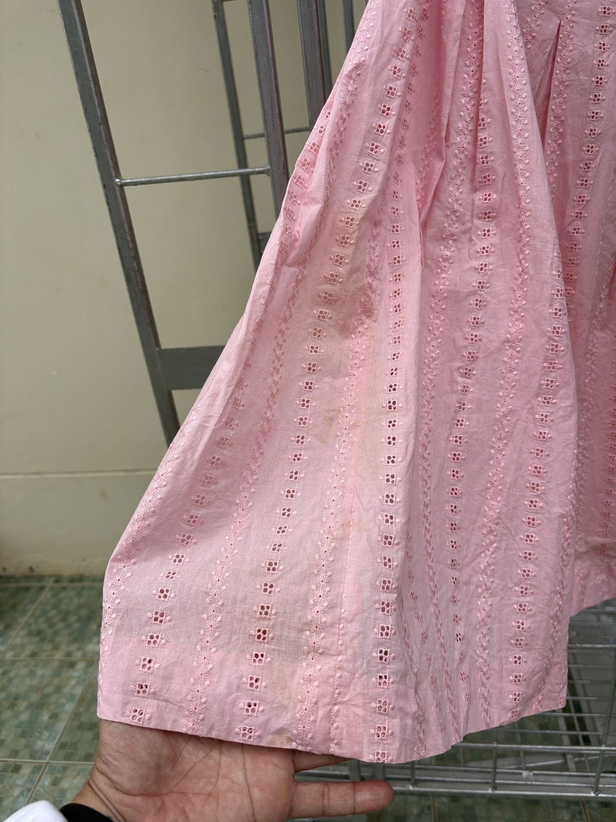 Celine Celine vintage pink lace skirt Size 27" / US 4 / IT 40 - 14 Thumbnail