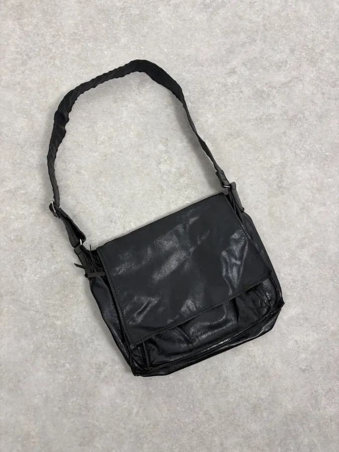 Miu Miu 1990s Miu Miu Black Minimalist Leather Messenger Bag Size ONE SIZE - 4 Thumbnail