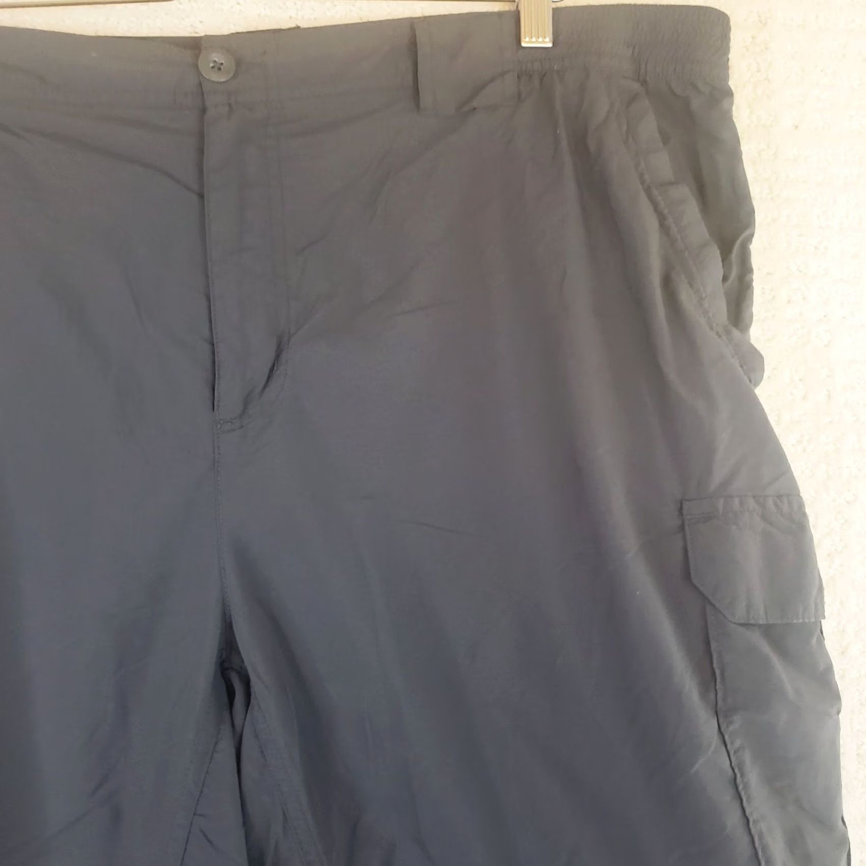 Vintage Columbia Pants Mens 2XLx32 Gray Silver Ridge Utility Convertible Omni Wick 40-42 Size US 39 - 6 Thumbnail