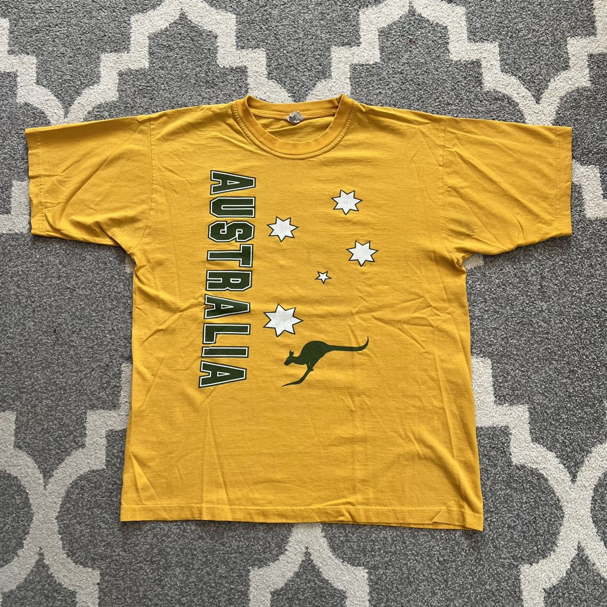 Vintage vintage australia kangaroo yellow graphic tee Size US L / EU 52-54 / 3 - 1 Thumbnail