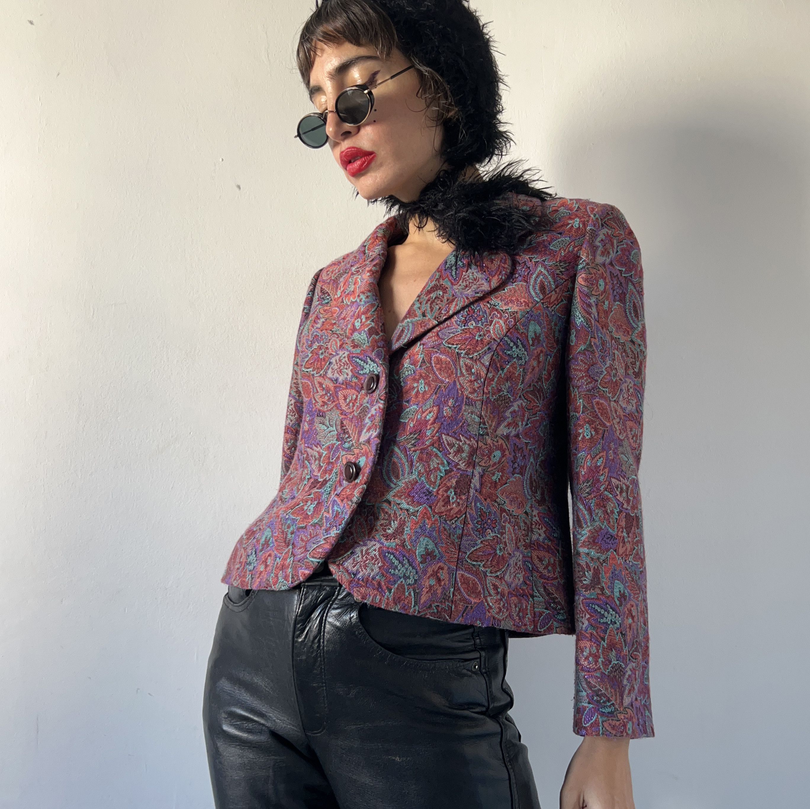 Vintage Vintage tapestry floral crop blazer Size M / US 6-8 / IT 42-44 - 1 Thumbnail