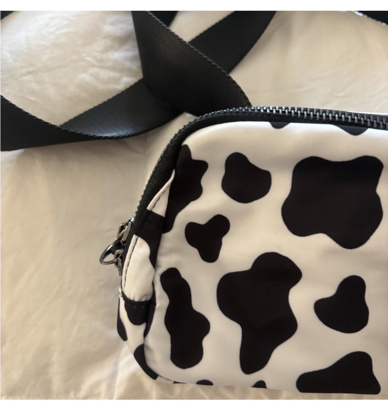 Other (Boutique) Stylish Black and White Cow Print Women's Bag Size ONE SIZE - 3 Thumbnail