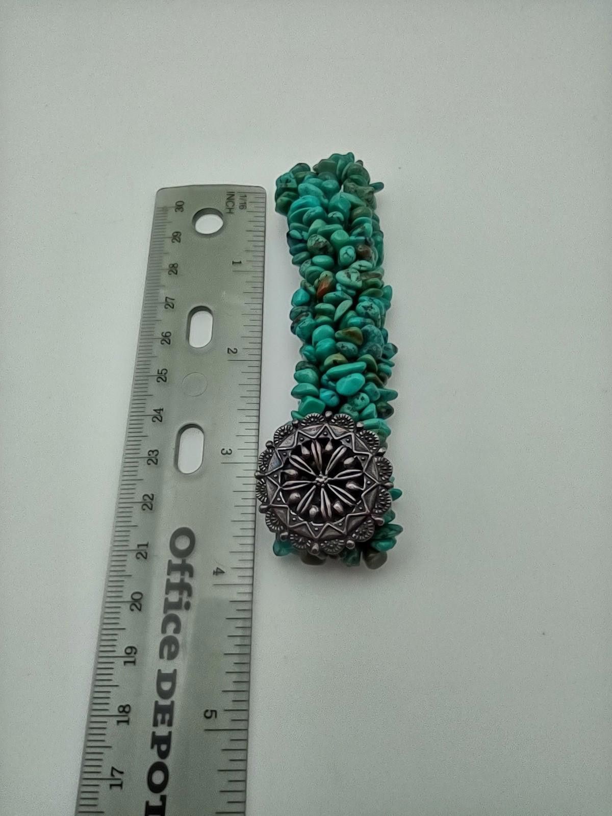 The Unbranded Brand Sterling Silver Concho Turquoise Chip Stretch Bracelet SW Size ONE SIZE - 4 Thumbnail