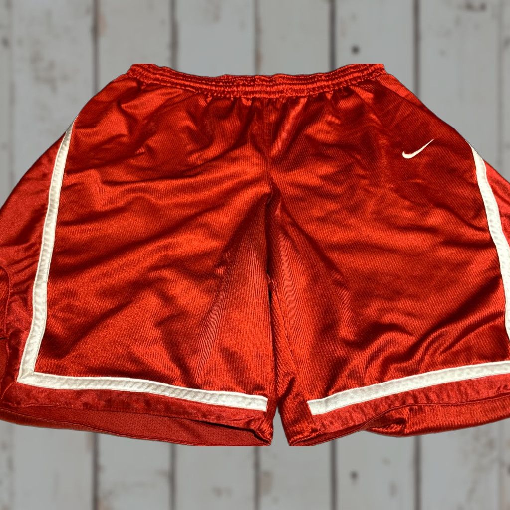 Nike VINTAGE Nike Athletic Shorts Mens Large Red 2000s Activewear Size US 33 - 1 Thumbnail
