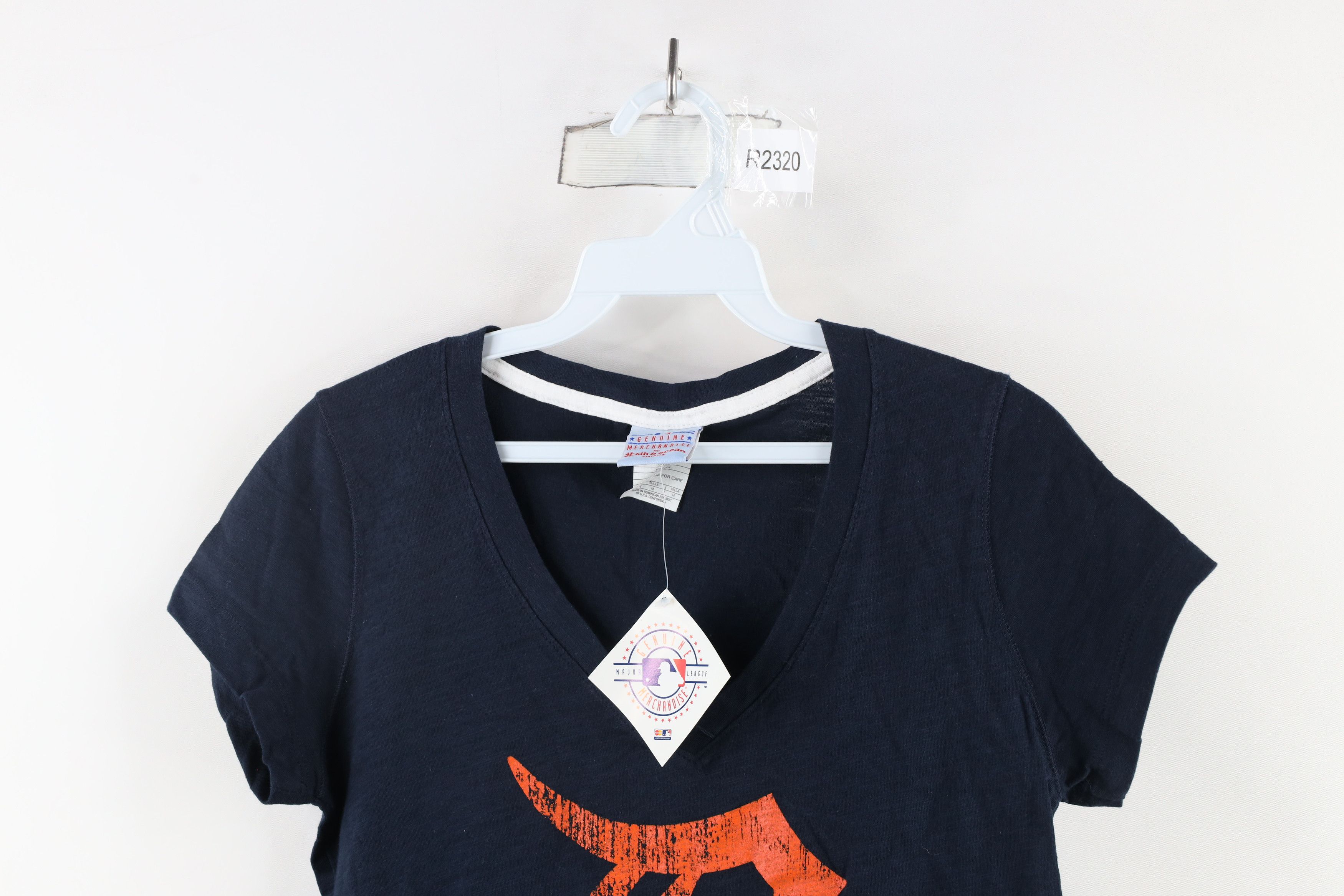 Vintage Deadstock Y2K English Detroit Tigers Baseball V-Neck T-Shirt Size M / US 6-8 / IT 42-44 - 2 Thumbnail