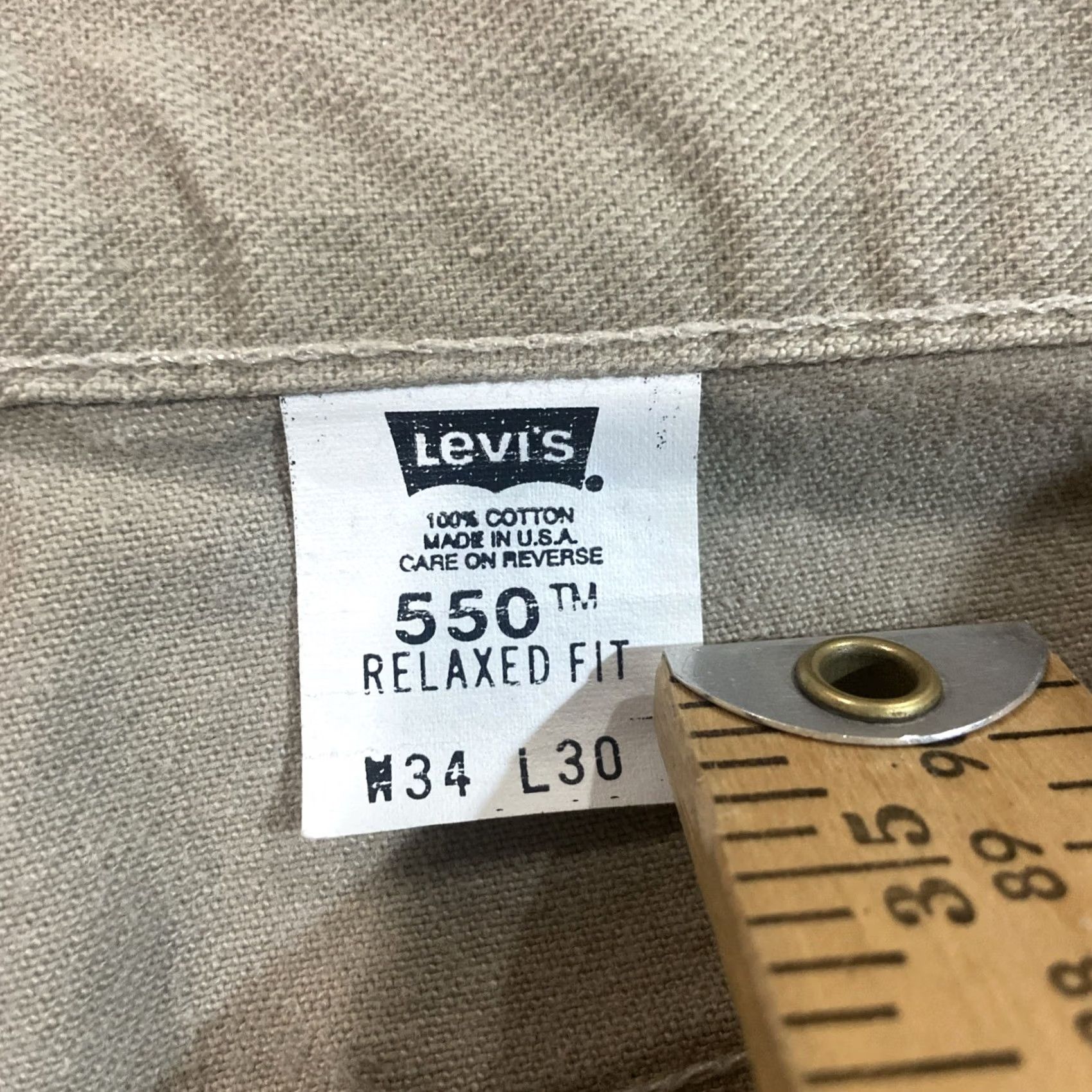 Levi's VINTAGE Levi's 550 Jeans Mens 32X29 Relaxed Straight 2001 USA Beige Denim 5-Pocket Shirt? Size US 32 / EU 48 - 2 Thumbnail
