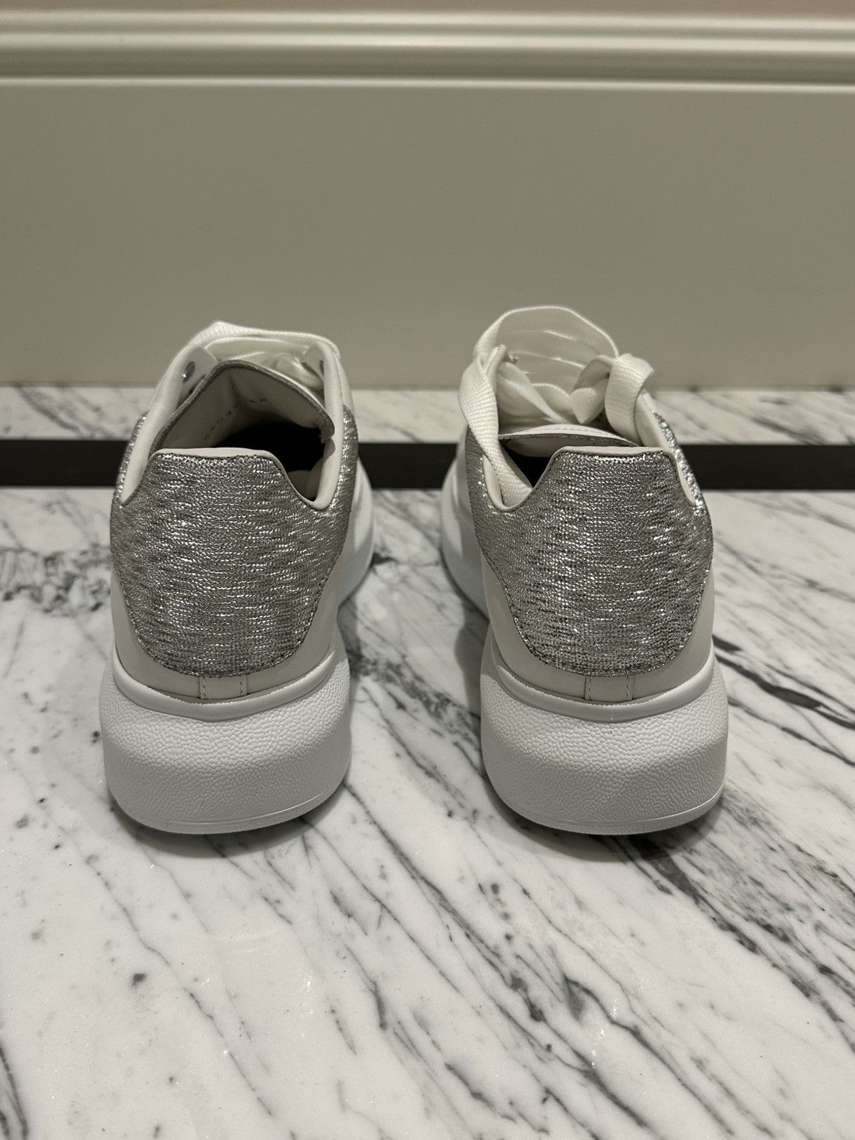 Alexander McQueen Alexander McQueen White Sneakers Size US 8 / IT 38 - 4 Thumbnail