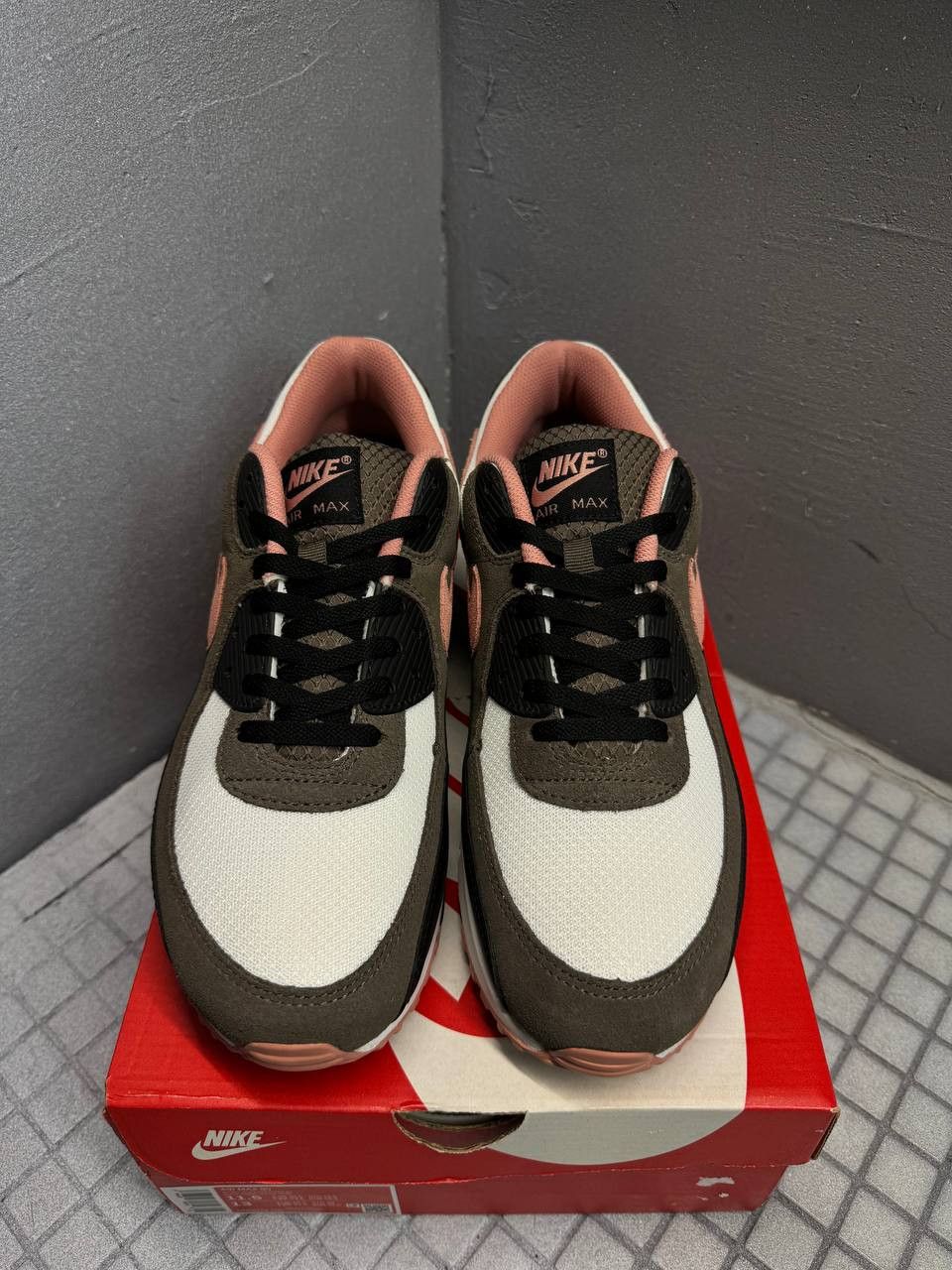 Nike Nike Air Max 90 Essential Size US 12.5 / EU 45-46 - 2 Thumbnail