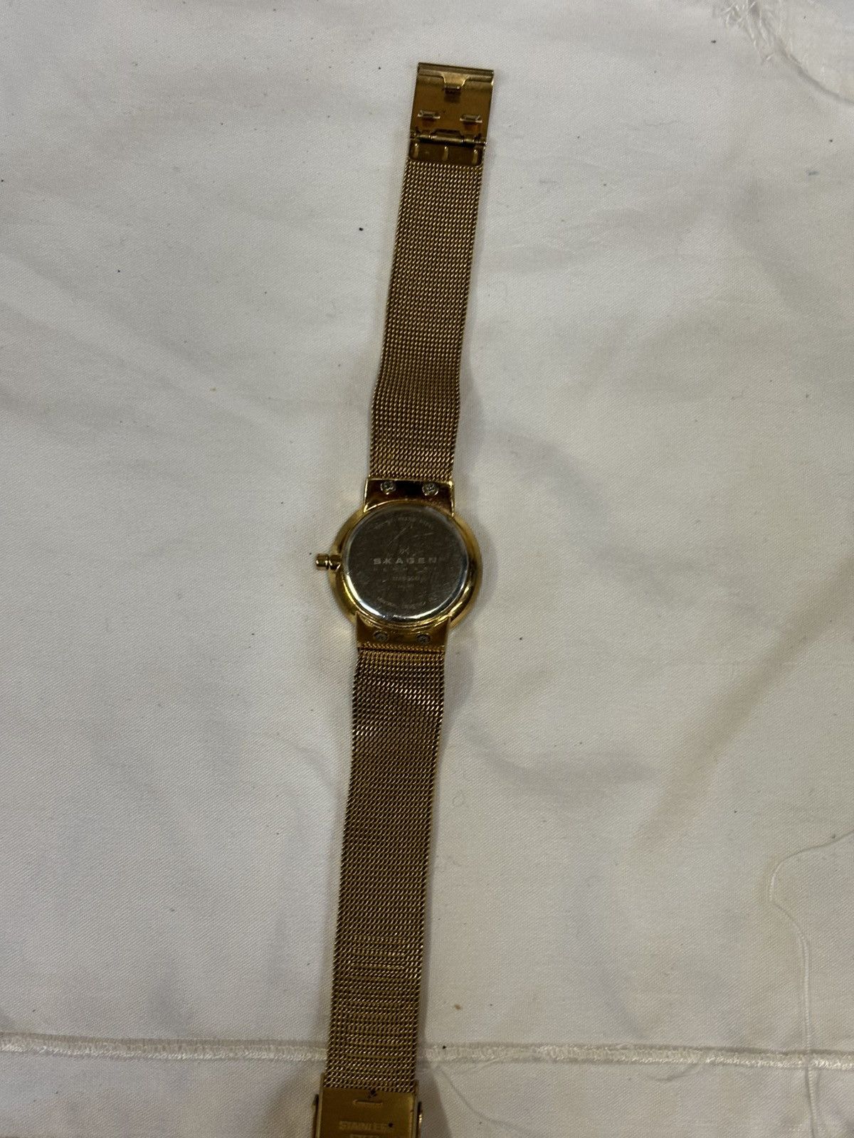 Skagen Skagen Gold Tone Mesh Band! New Battery! Size ONE SIZE - 7 Thumbnail