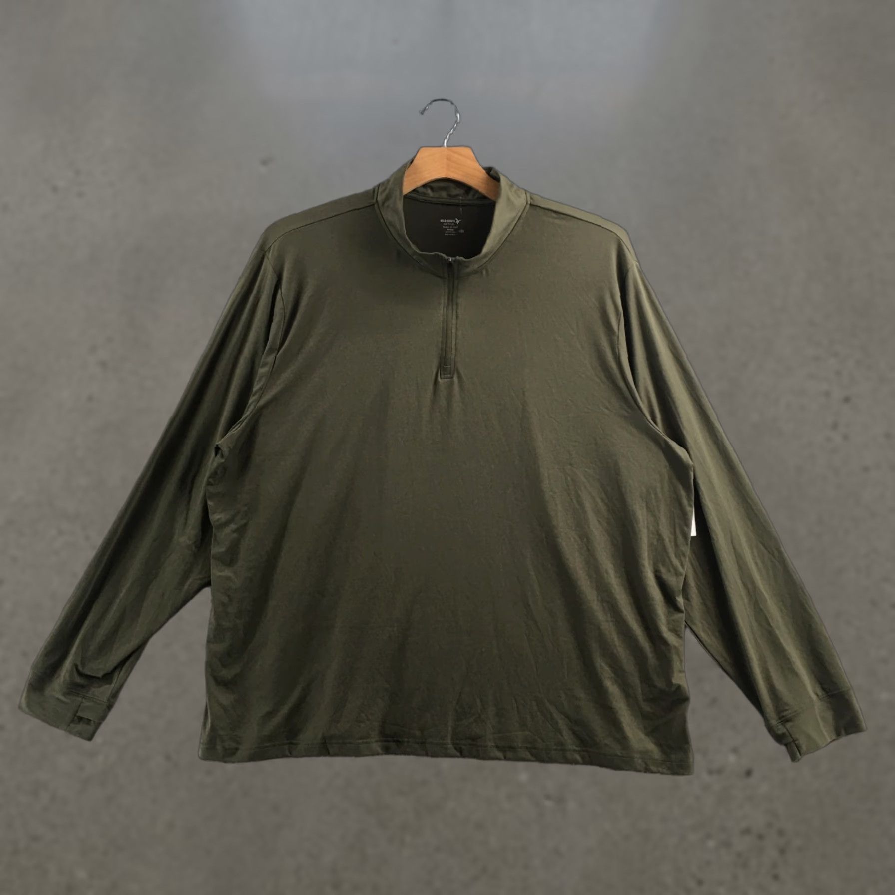 Old Navy Old Navy Mens 4XL Pullover Active Olive Green Cloud 94 Soft Go-Dry Cool Button-Up Shirt - 4X-Large, Cotton Blend, Solid, Regular Fit, Casual Menswear Size US XXL / EU 58 / 5 - 1 Thumbnail