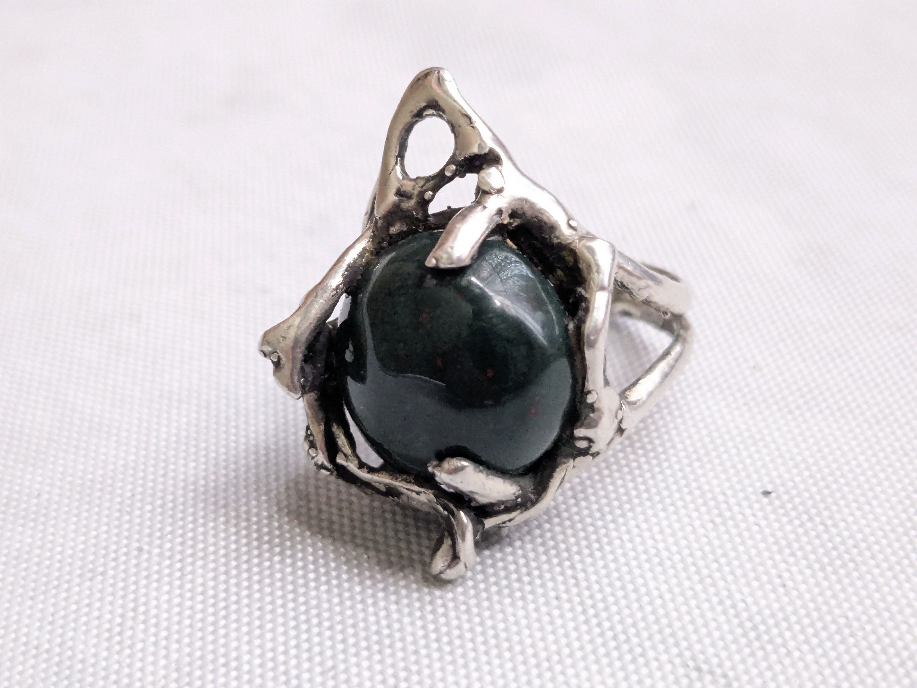 Jewelry Vintage Sterling Silver Ring Bloodstone 7.5 Brutalist Size ONE SIZE - 10 Thumbnail