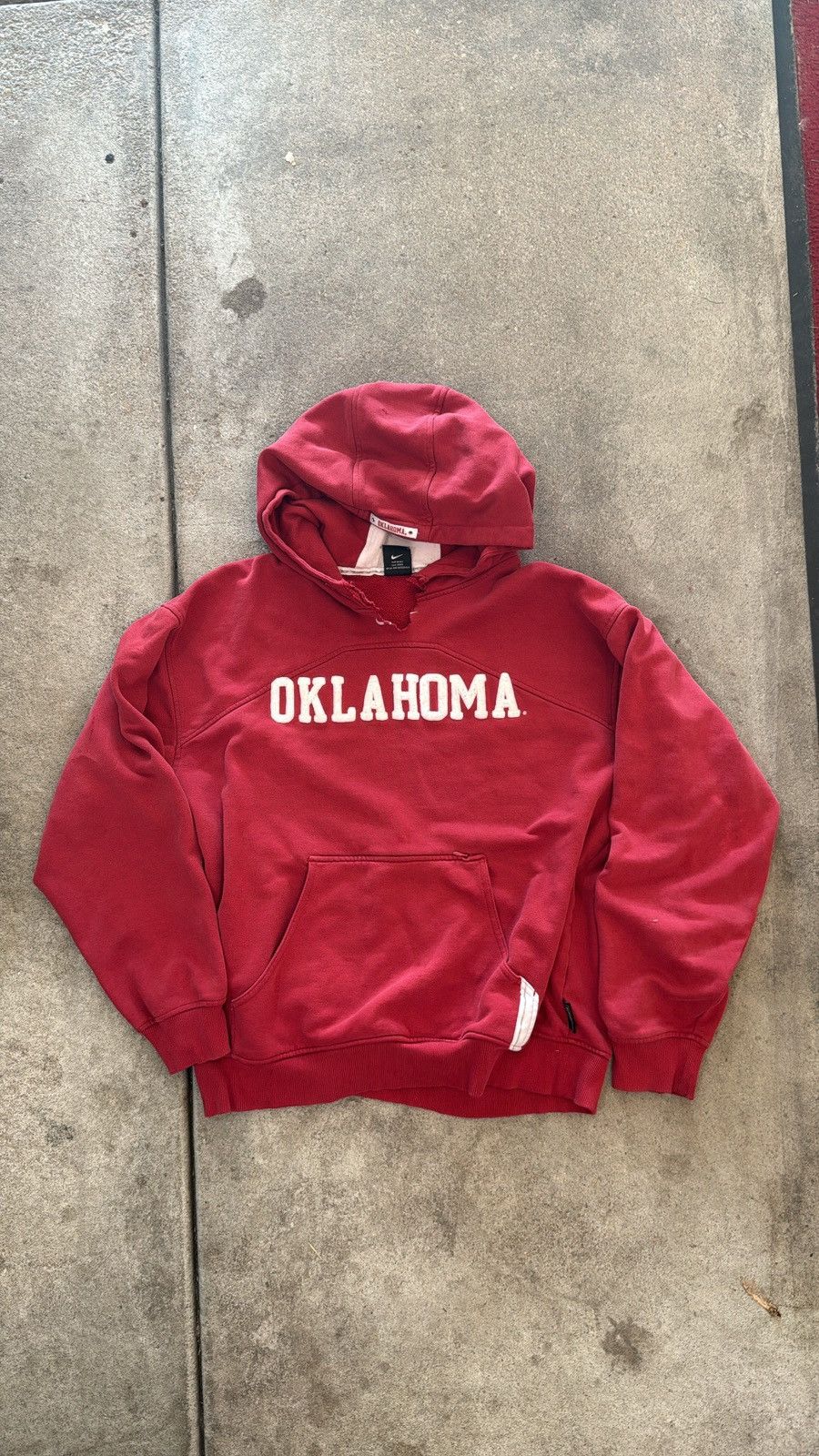 Nike Vintage Distressed Nike Oklahoma Hoodie Size US M / EU 48-50 / 2 - 1 Thumbnail