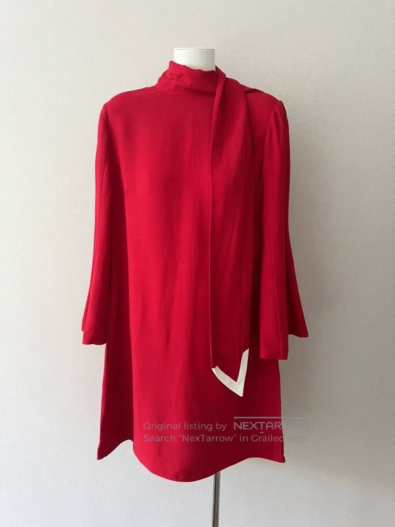 Valentino Valentino The main line is a streamer dress Size M / US 6-8 / IT 42-44 - 1 Thumbnail