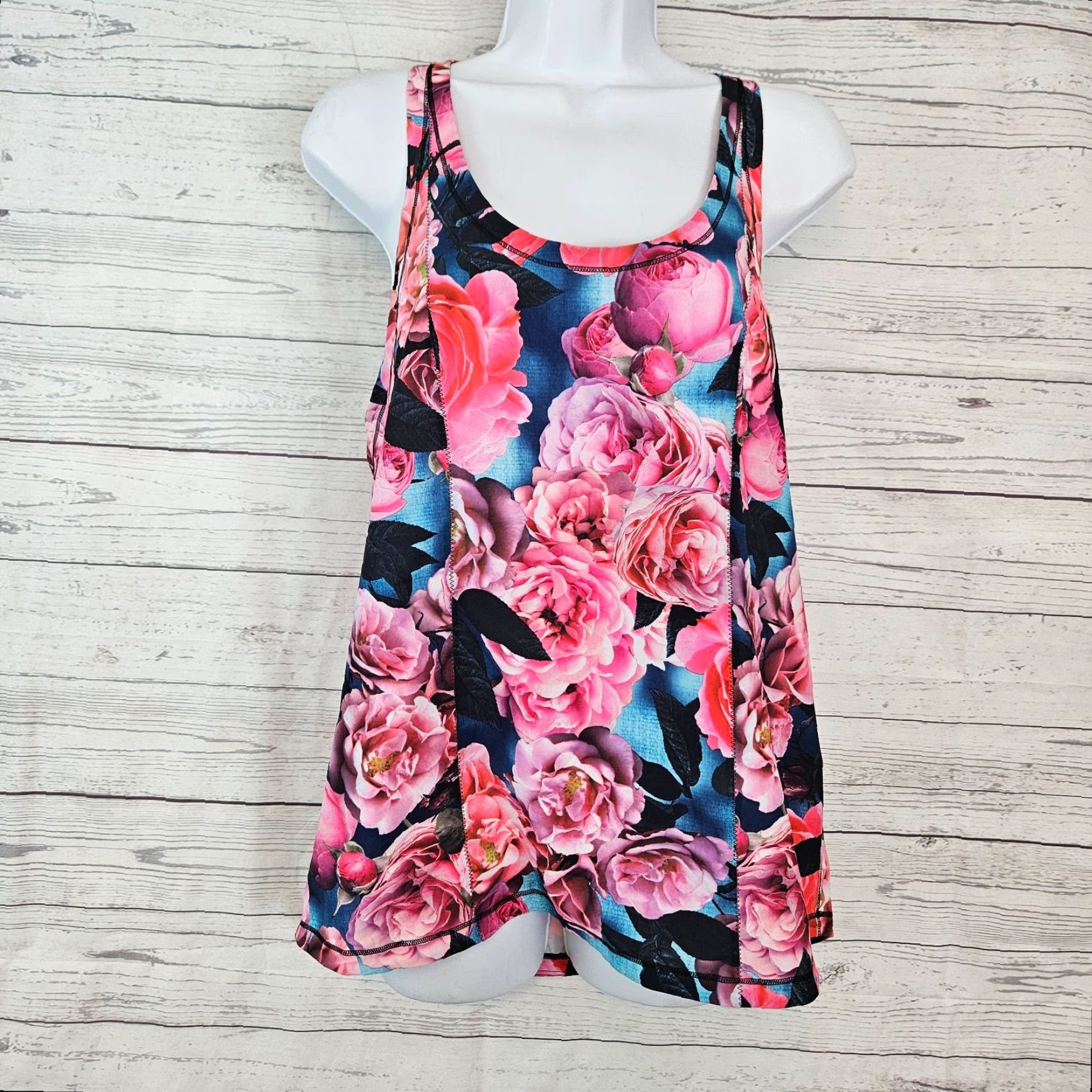 Lululemon Lululemon Tank Top Womens Lightened Up Singlet Sz 10 Pink Blue Secret Garden Racerback Scoop Neck Activewear Sleeveless Summer Spring Size L / US 10 / IT 46 - 2 Thumbnail