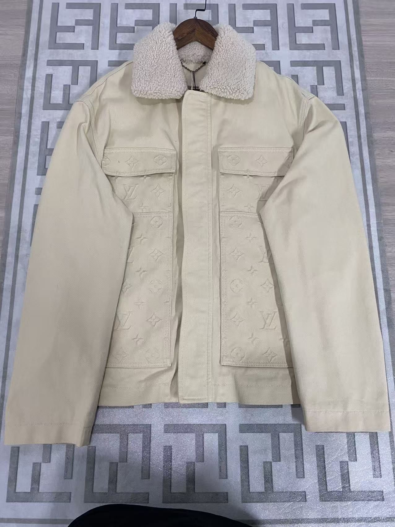 Louis Vuitton Louis Vuitton Monogram Shearling Collar Jacket Size L Size US L / EU 52-54 / 3 - 1 Thumbnail