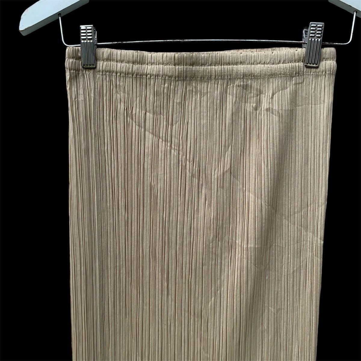 Issey Miyake × Pleats Please Issey Miyake Pleat please issey miyake skirt Size 30" / US 8 / IT 44 - 2 Thumbnail