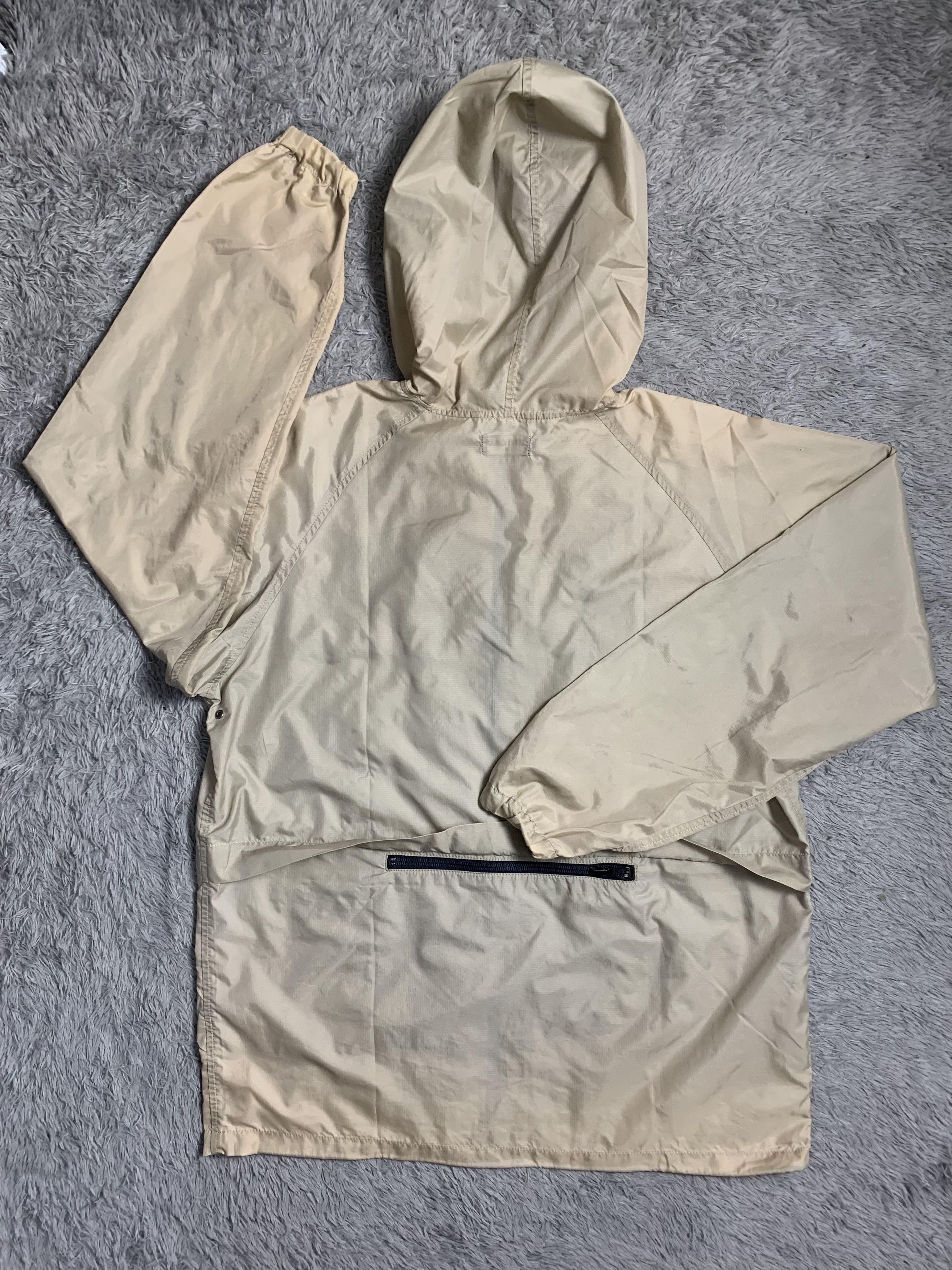 Uniqlo Vintage Uniqlo Beige Jacket Hooded Japanese Brand Style Size US L / EU 52-54 / 3 - 6 Thumbnail