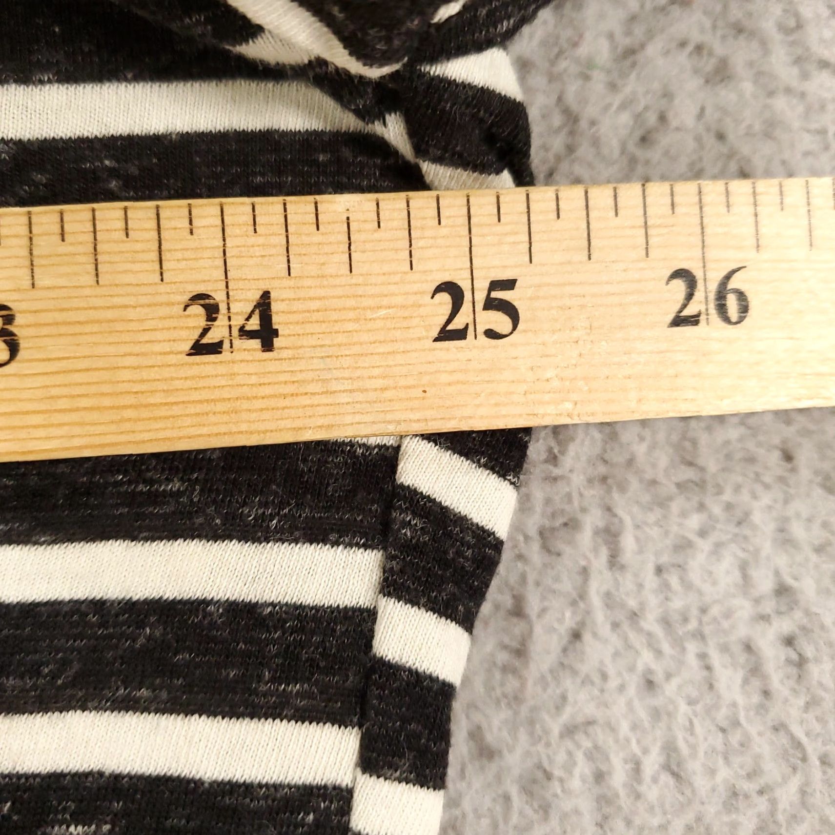 Vintage UMGEE Top Womens XL Black Ivory Striped Tunic Lace Up V-Neck Grommets Short Sleeve Bohemian Classic Nautical Tunic Shirt Womens XL Size XL / US 12-14 / IT 48-50 - 4 Thumbnail