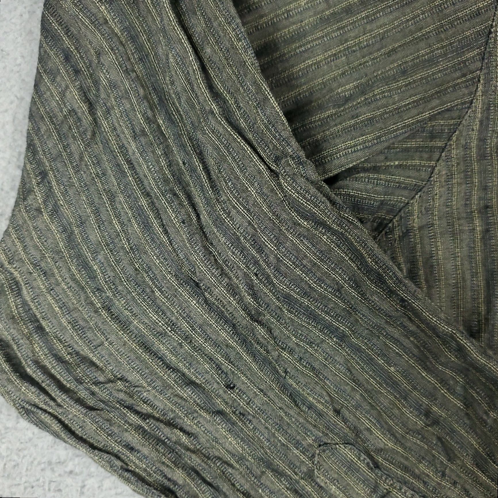 Vintage VINTAGE Haupt Germany Gray Striped Shirt Men 17.5 Regular Button-Down Collar Long Sleeve Mens Size 17.5 Gray Striped Button-Up Shirt Germany Men Size US XL / EU 56 / 4 - 3 Thumbnail