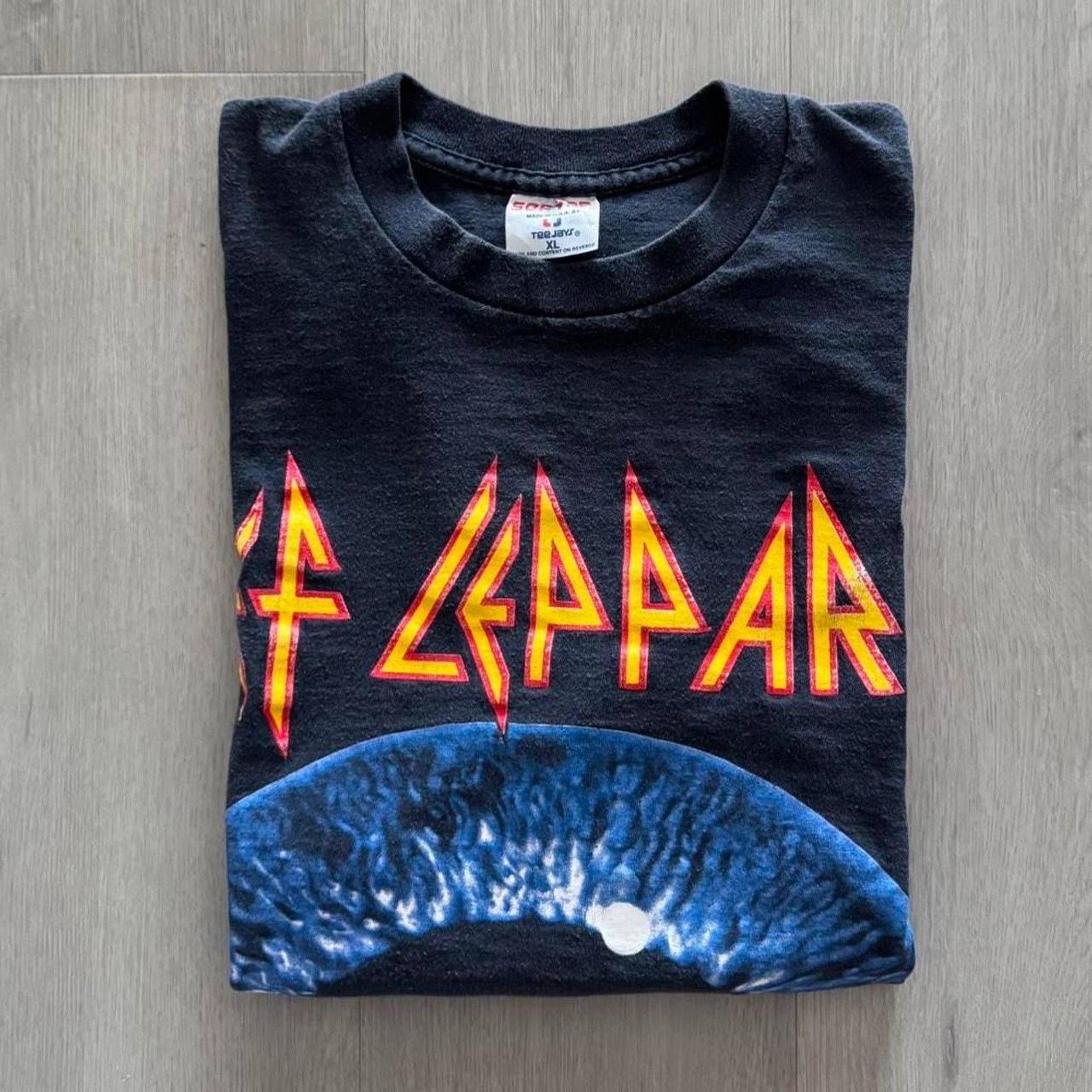 TEE JAYS Vintage 1992 Def Leppard Adrenalize T-shirt Size Large Size US L / EU 52-54 / 3 - 6 Thumbnail