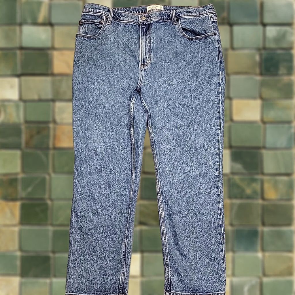 Abercrombie & Fitch VINTAGE Abercrombie & Fitch Jeans Women 18S Blue The 90s Straight Ultra High Rise Casual Jeans Women 18W Blue 5-Pocket Design 90s Mens Womens Size 40" / US 18 - 1 Thumbnail