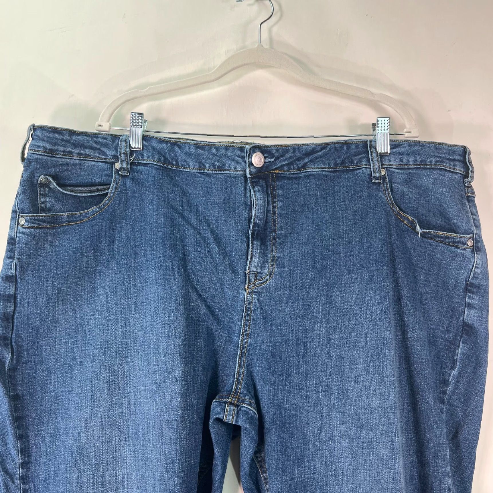 Vintage Denim 24/7 Plus Size 28W High Rise Beaded Cuffed Cropped Blue Denim Jeans for Women Size 28" / US 6 / IT 42 - 3 Thumbnail