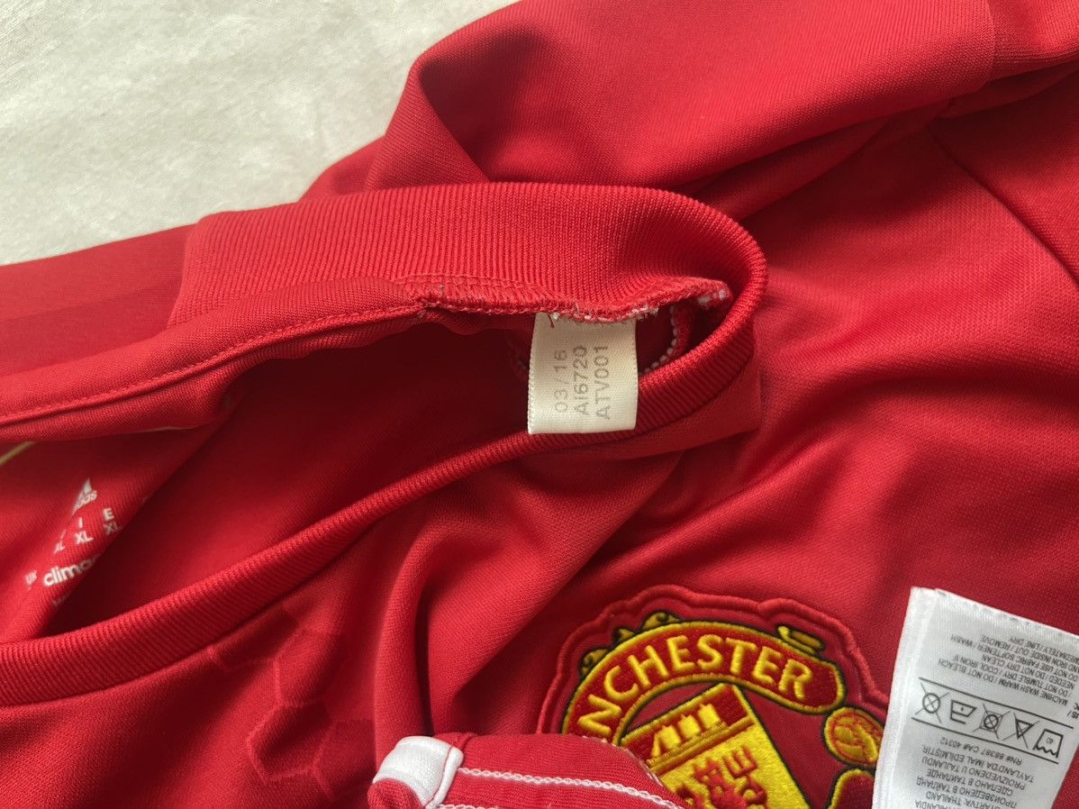 Adidas Jersey Adidas Manchester United 2016/17 Size US XL / EU 56 / 4 - 8 Thumbnail