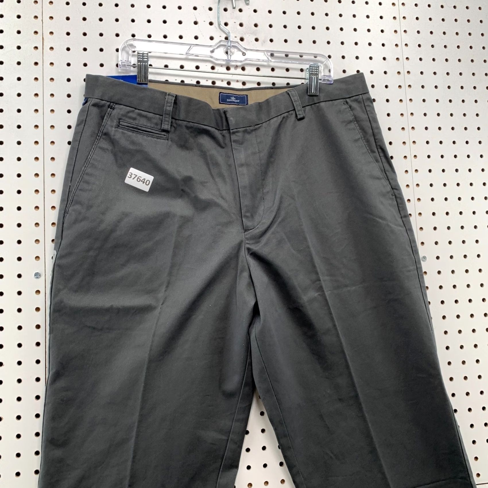 Dockers Dockers True Chino Pants Mens Size 38x29 Gray Straight Relaxed NWT Size US 38 / EU 54 - 4 Thumbnail