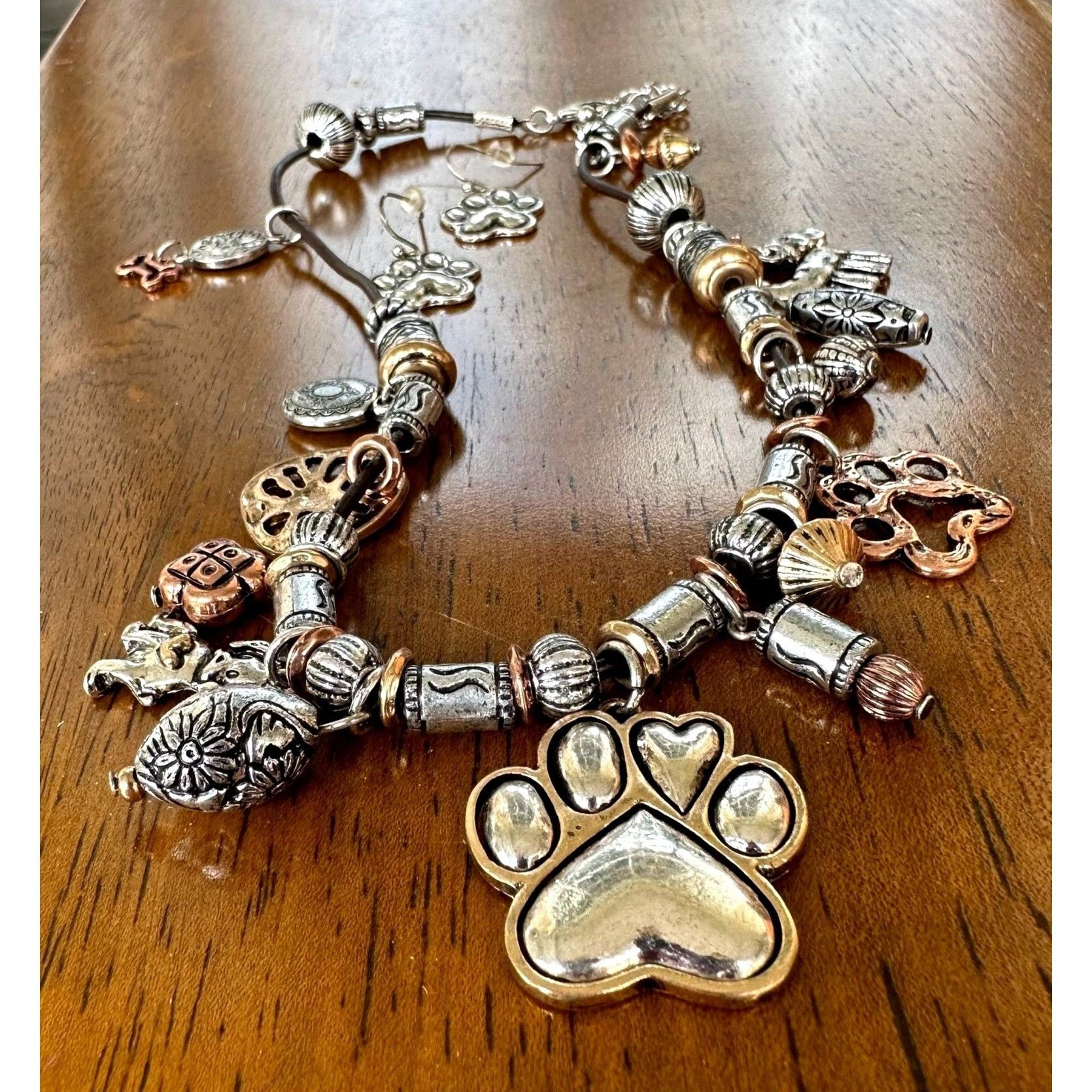 Handmade Paw Print Necklace Earrings Set Pendant 17 inch Handmade New Size ONE SIZE - 1 Thumbnail