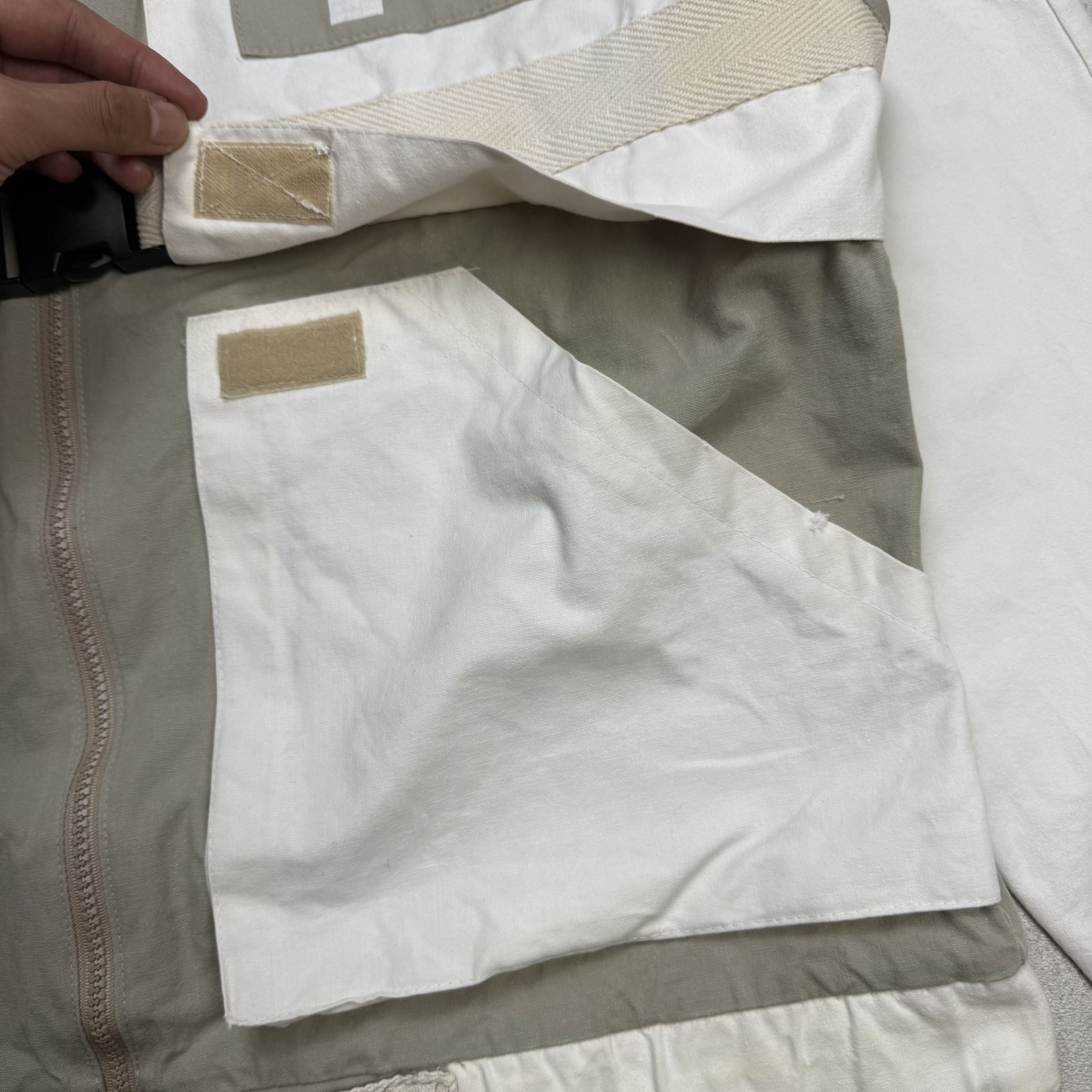Vintage Mossant Paris White Tactical Utility Jacket Buckle Strap Size US L / EU 52-54 / 3 - 5 Thumbnail