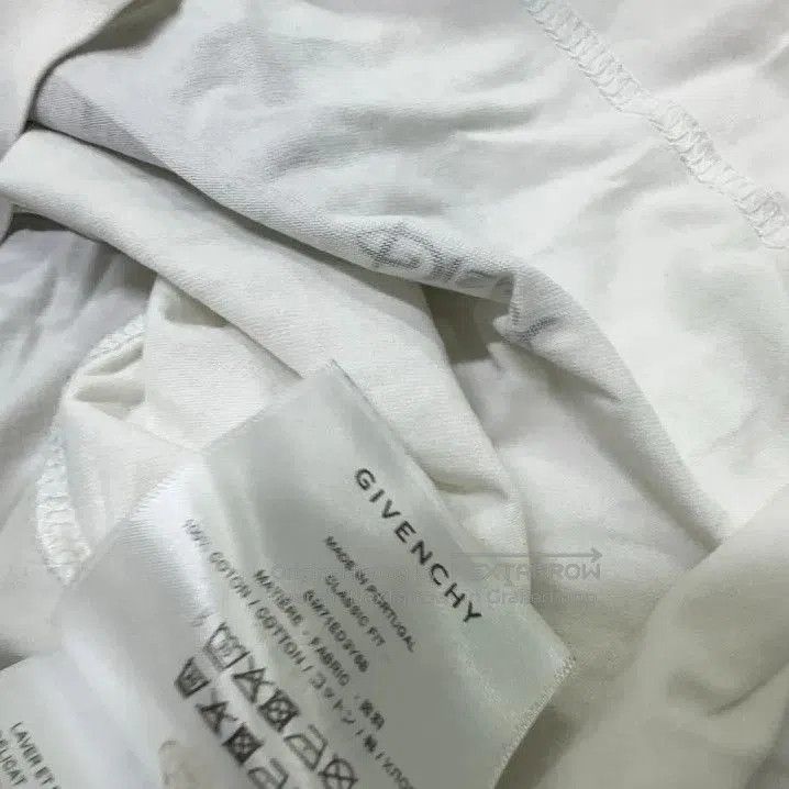 Givenchy Givenchy Disney SS22 Men's Rabbit Print T-Shirt. Size US L / EU 52-54 / 3 - 3 Thumbnail