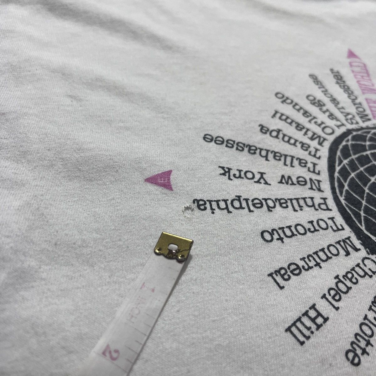 Vintage Vintage 90s ELTON JOHN 1989-1990 TOUR Tee XL Size US XL / EU 56 / 4 - 11 Thumbnail