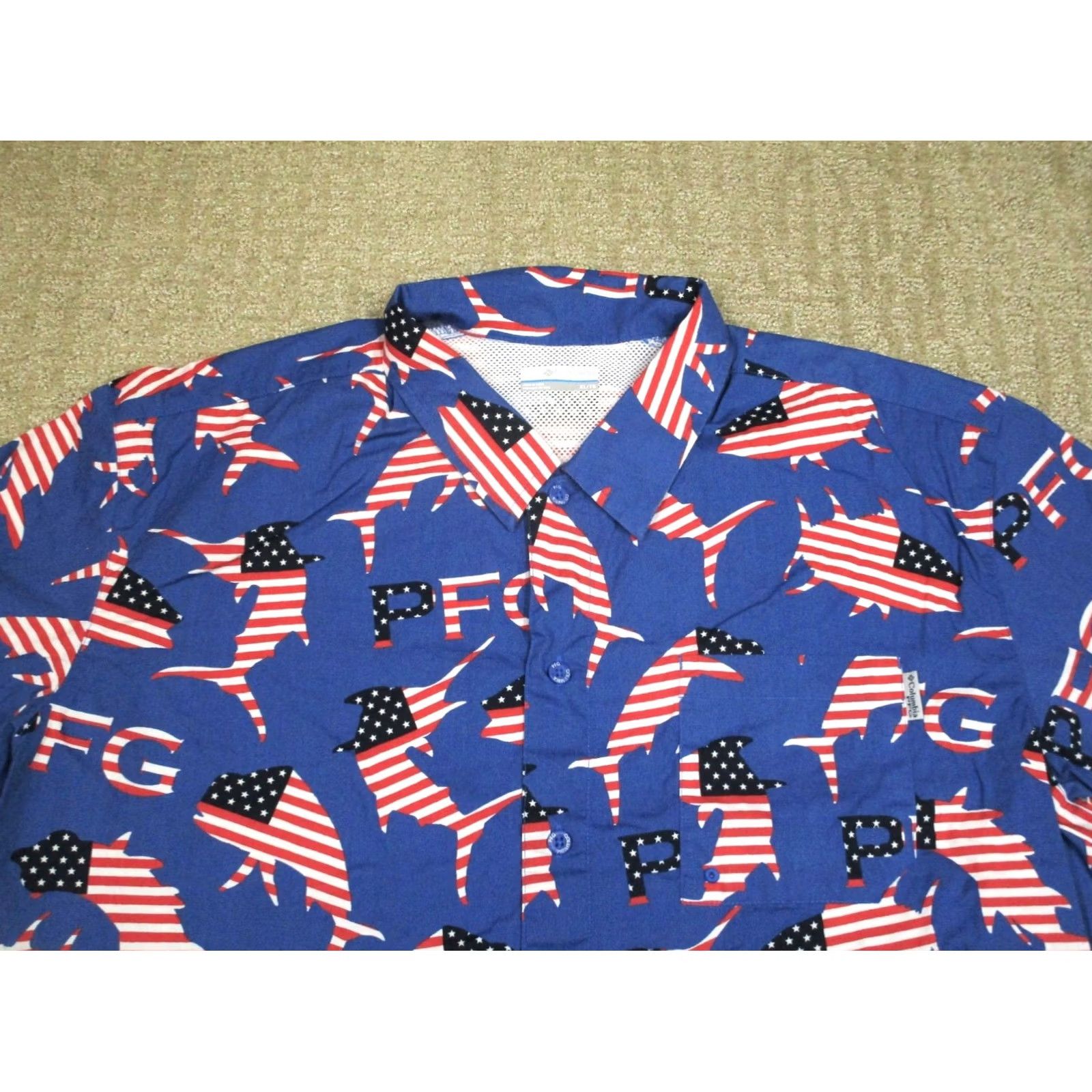 Vintage Columbia Shirt Men XL Blue Geometric Short Sleeve USA Flag Patriotic Fish Vented Size US XL / EU 56 / 4 - 2 Thumbnail