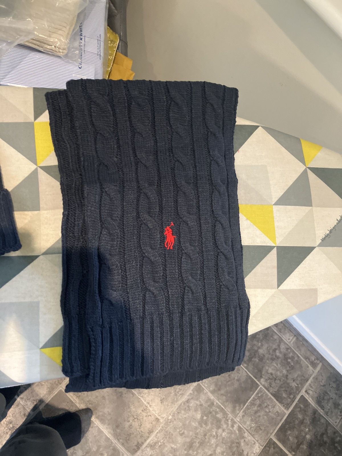 Polo Ralph Lauren Polo Ralph Lauren black and res beanie and scarf. Size ONE SIZE - 2 Thumbnail