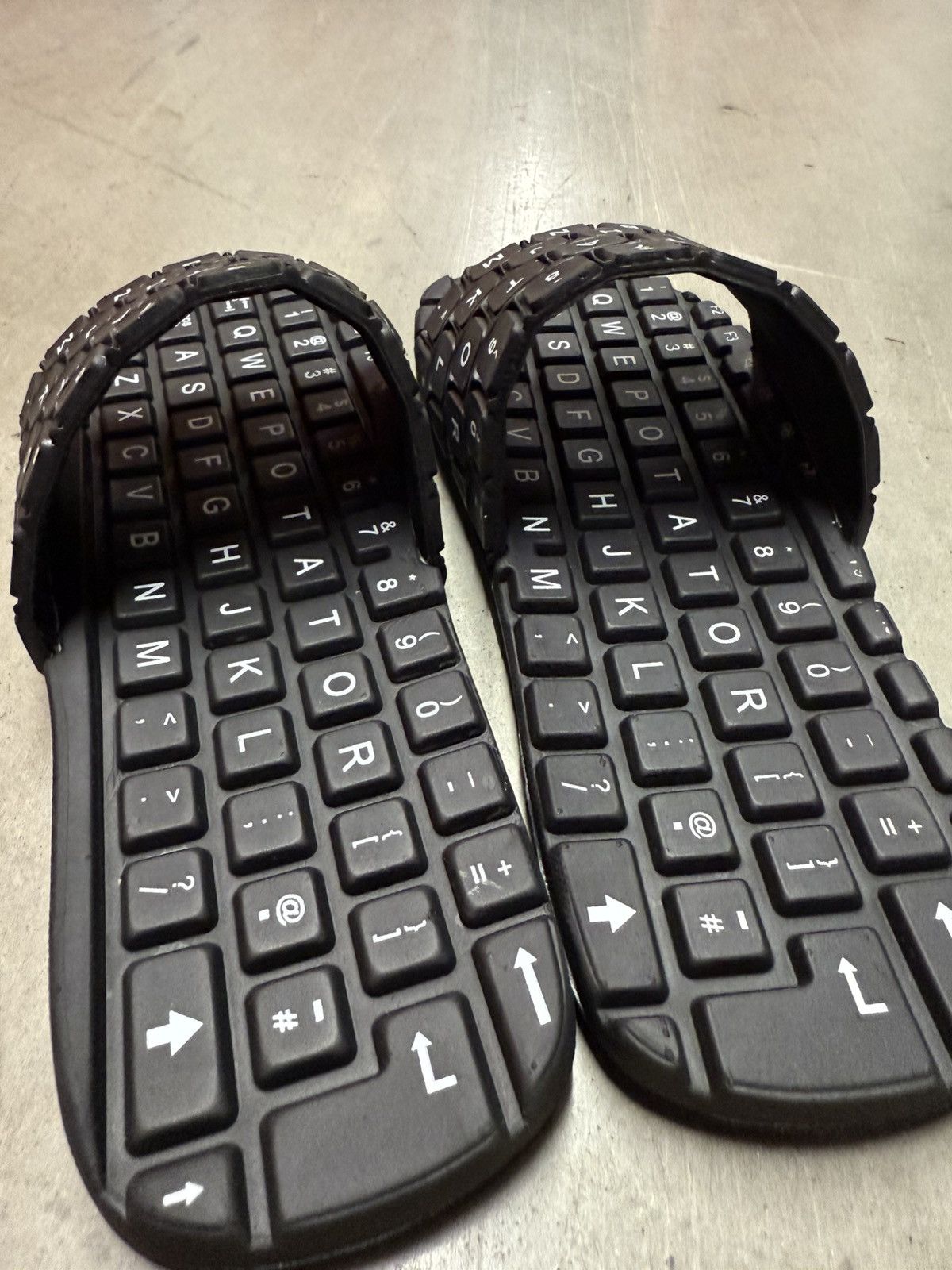 Imran Potato Imran Potato Keyboard Slides Size S/M Size US 6 / EU 39 - 5 Thumbnail