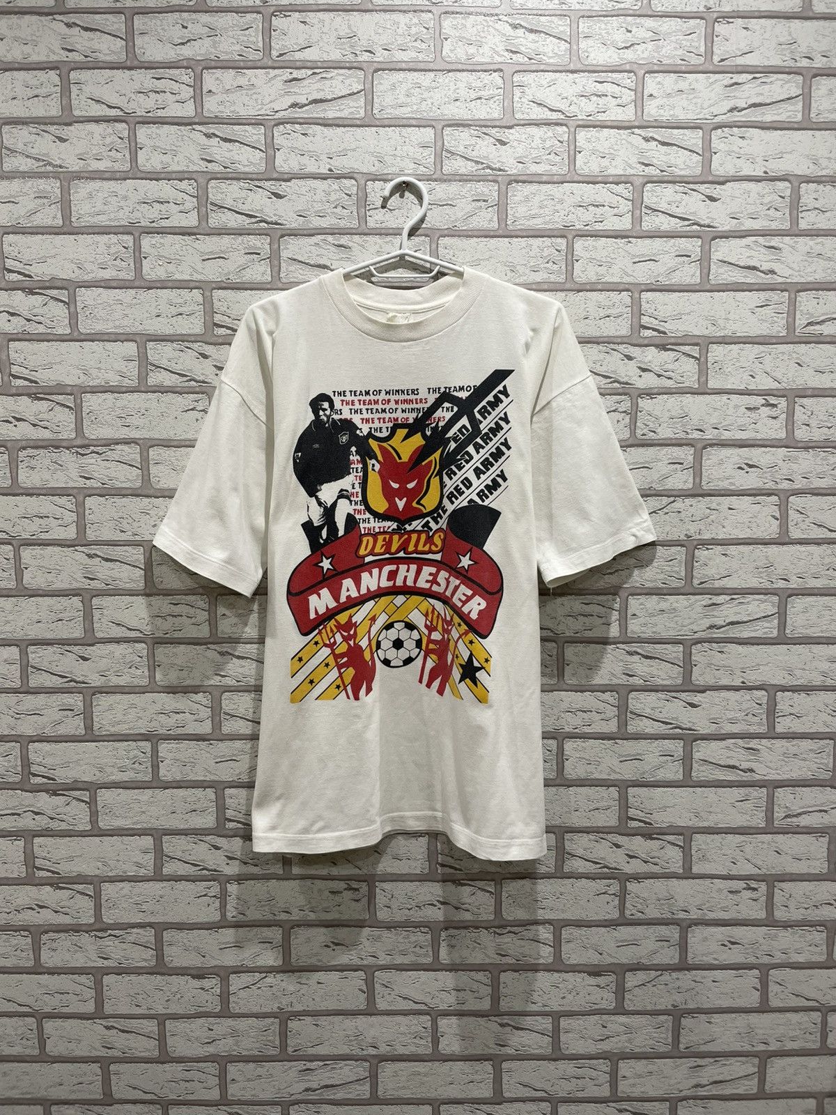 Vintage Manchester United Vintage merch Devils Tee T Shirt Size US L / EU 52-54 / 3 - 1 Thumbnail