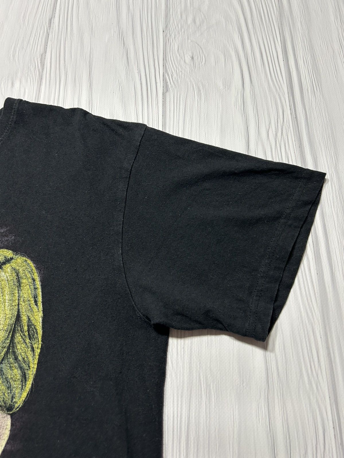 Vintage Vintage Skeleton Girl Ass Weapon T-Shirt Size US L / EU 52-54 / 3 - 10 Thumbnail