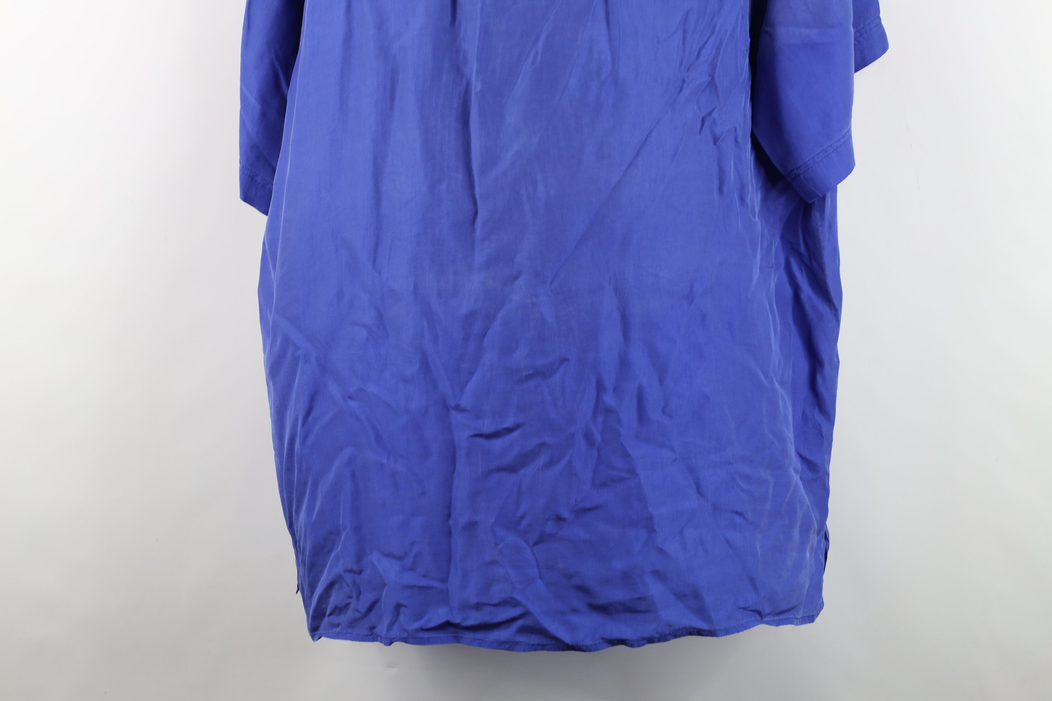 Vintage Vintage 90s Streetwear Silk Baggy Fit Button Shirt Blue Size US XL / EU 56 / 4 - 15 Thumbnail