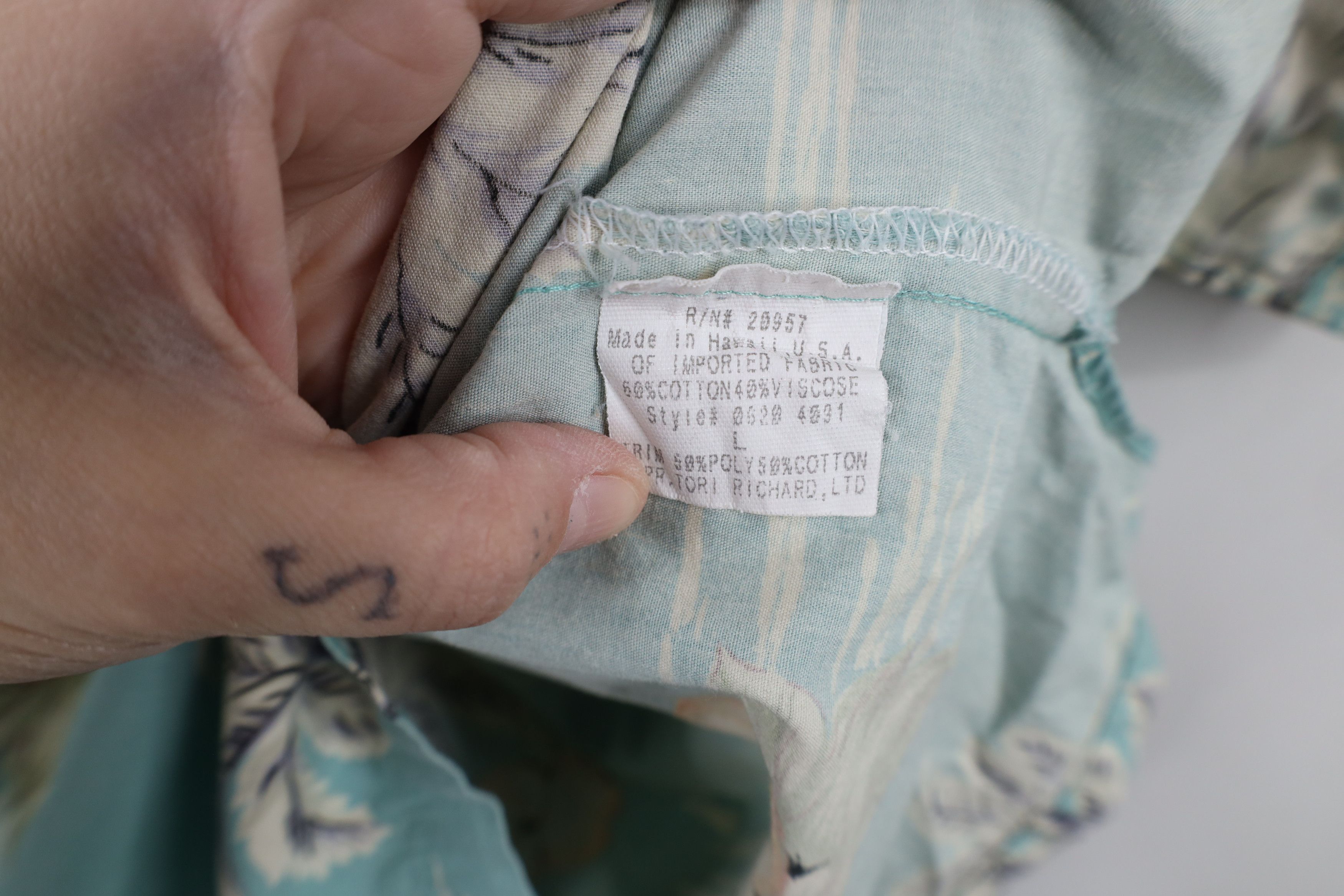 Vintage Vintage 90s Streetwear Beach Hawaiian Button Down Polo USA Size US L / EU 52-54 / 3 - 10 Thumbnail