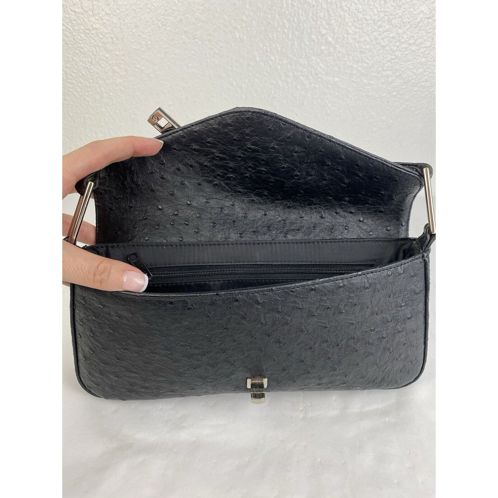 Tommy Hilfiger VTG Tommy Hilfiger Black Ostrich Leather Small Shoulder Bag Size ONE SIZE - 9 Thumbnail