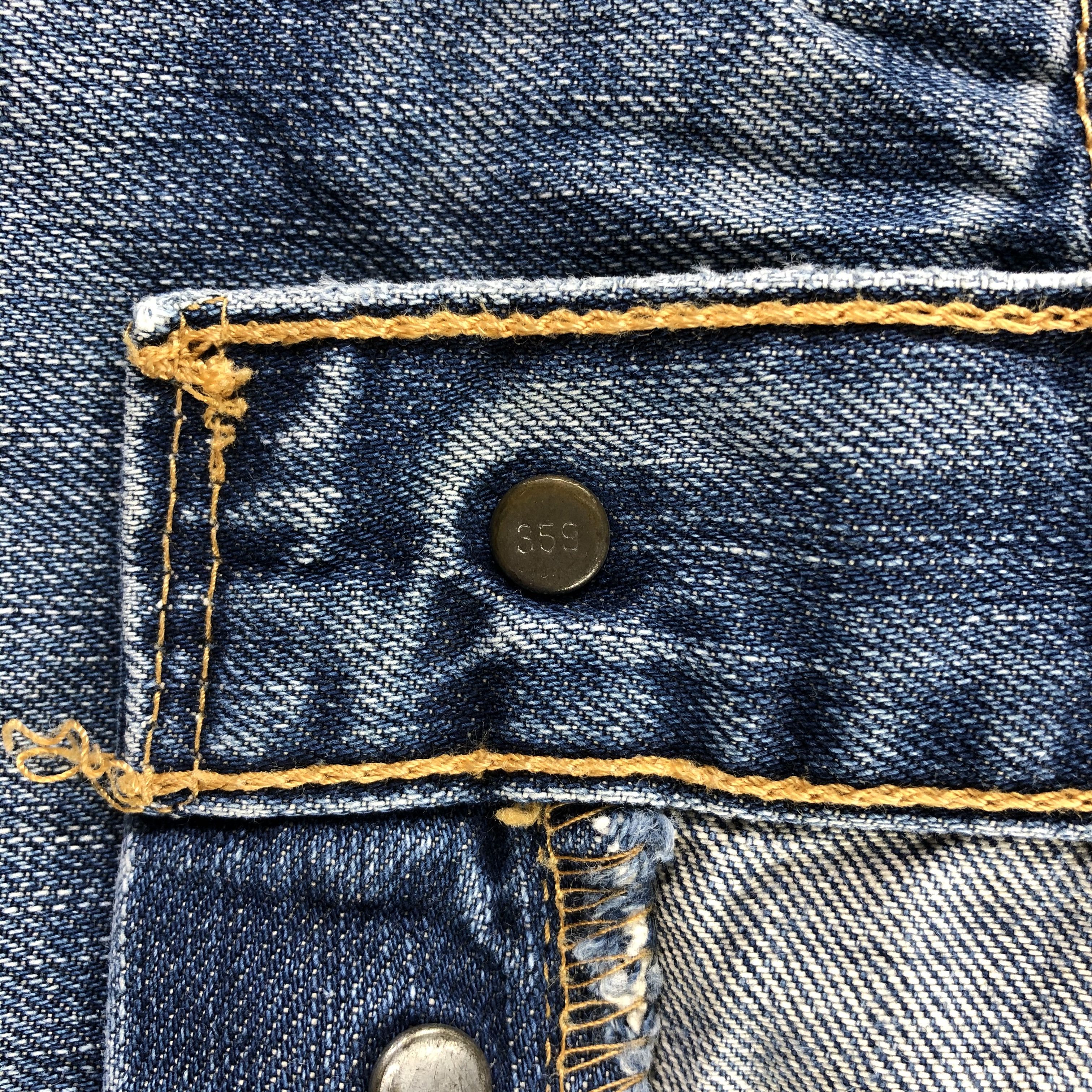 Levi's Vintage Levis 501 Jeans Faded Blue Denim KJ1292 Size US 32 / EU 48 - 14 Thumbnail