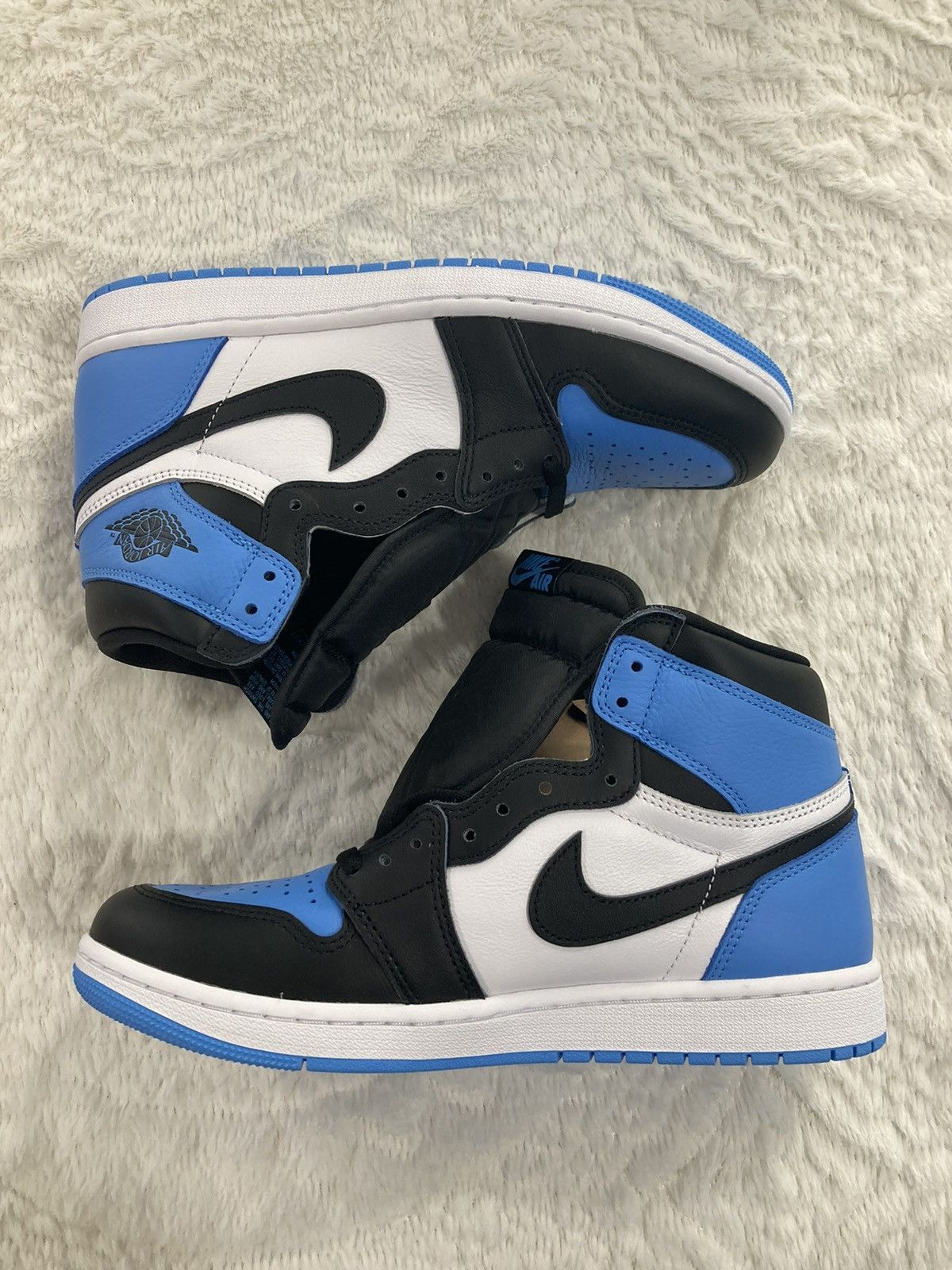 image of Nike Jordan 1 Unc Toe 9.5M (Ds) Shoes in Blue, Men's