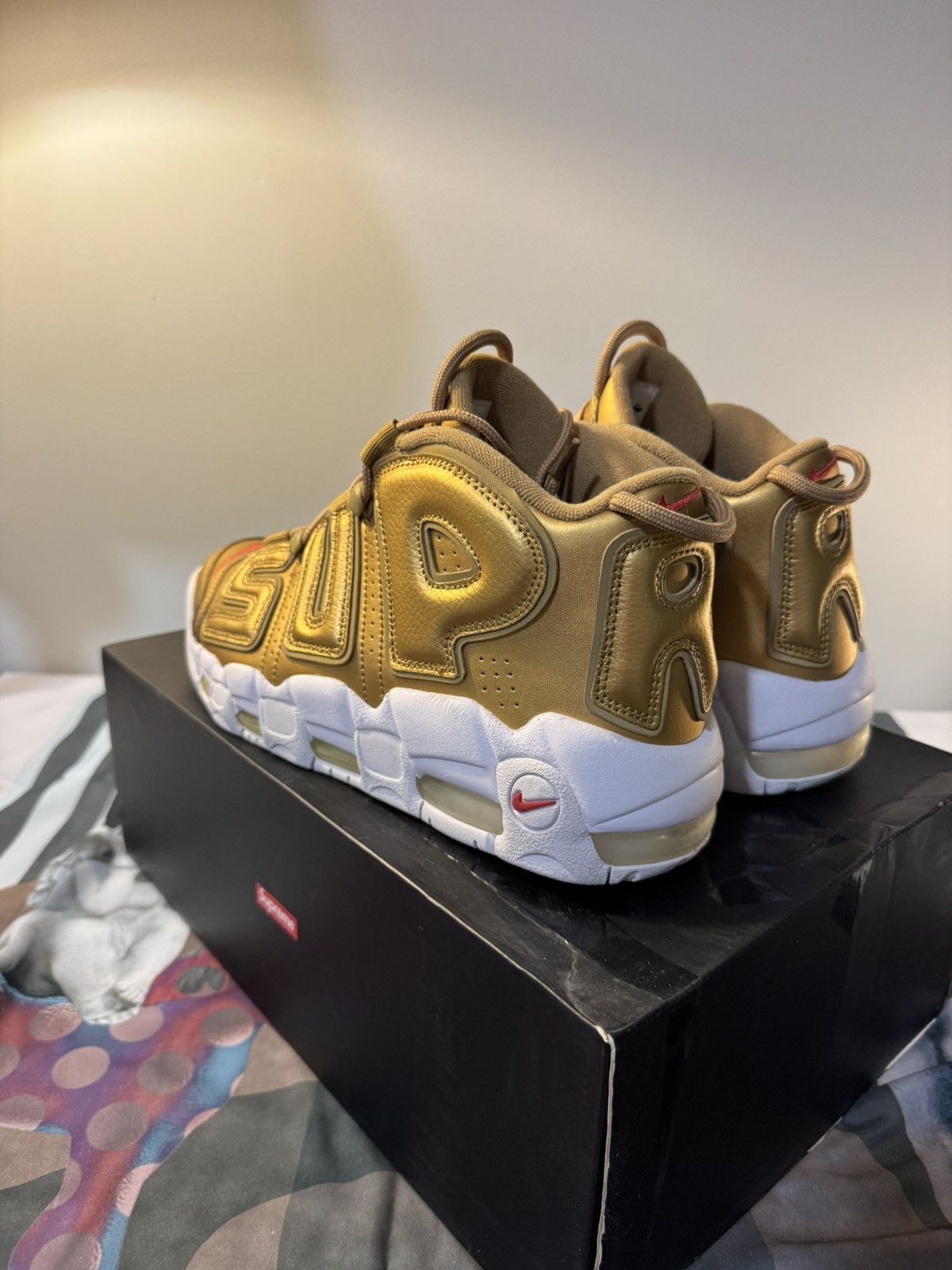 Nike SUPREME UPTEMPO Gold Size US 10 / EU 43 - 4 Thumbnail
