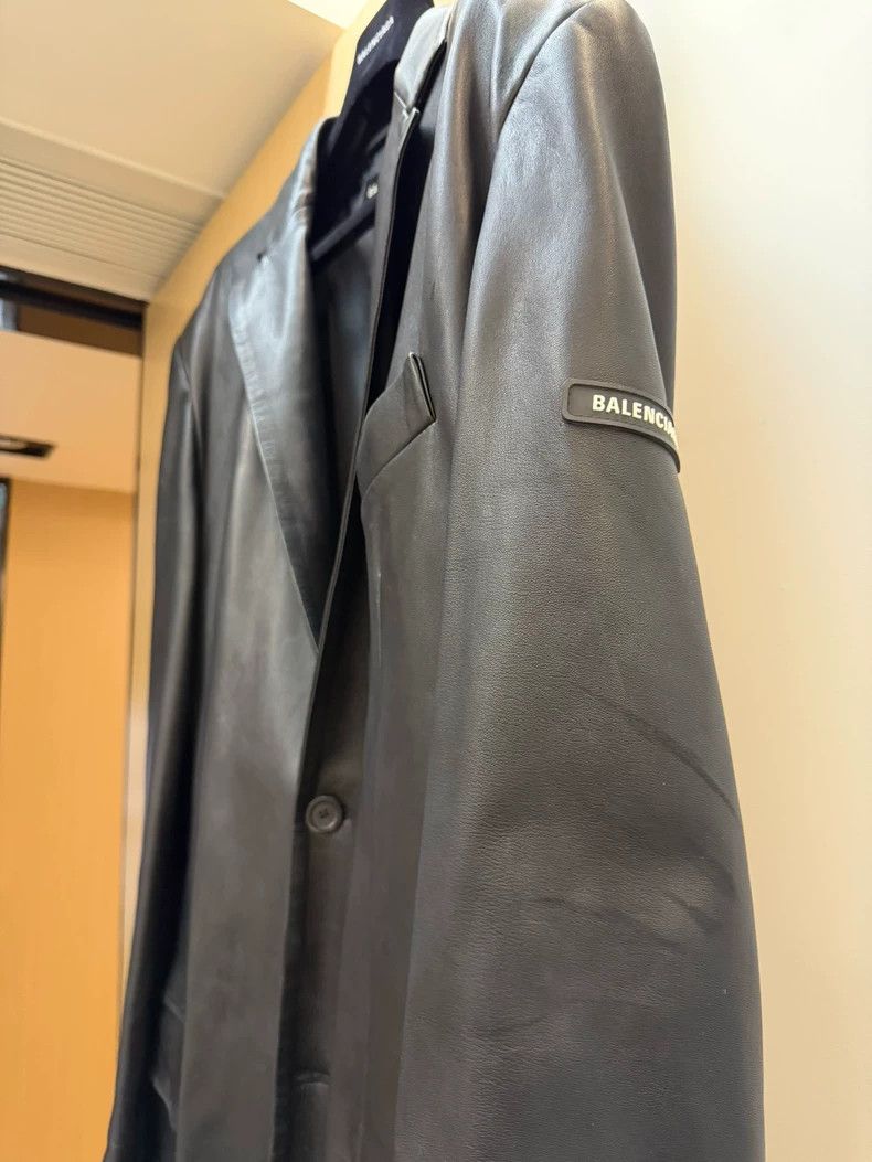 Balenciaga Balenciaga Sleeve Patch Logo Distressed Sheepskin Suit Jac Size US S / EU 44-46 / 1 - 2 Thumbnail