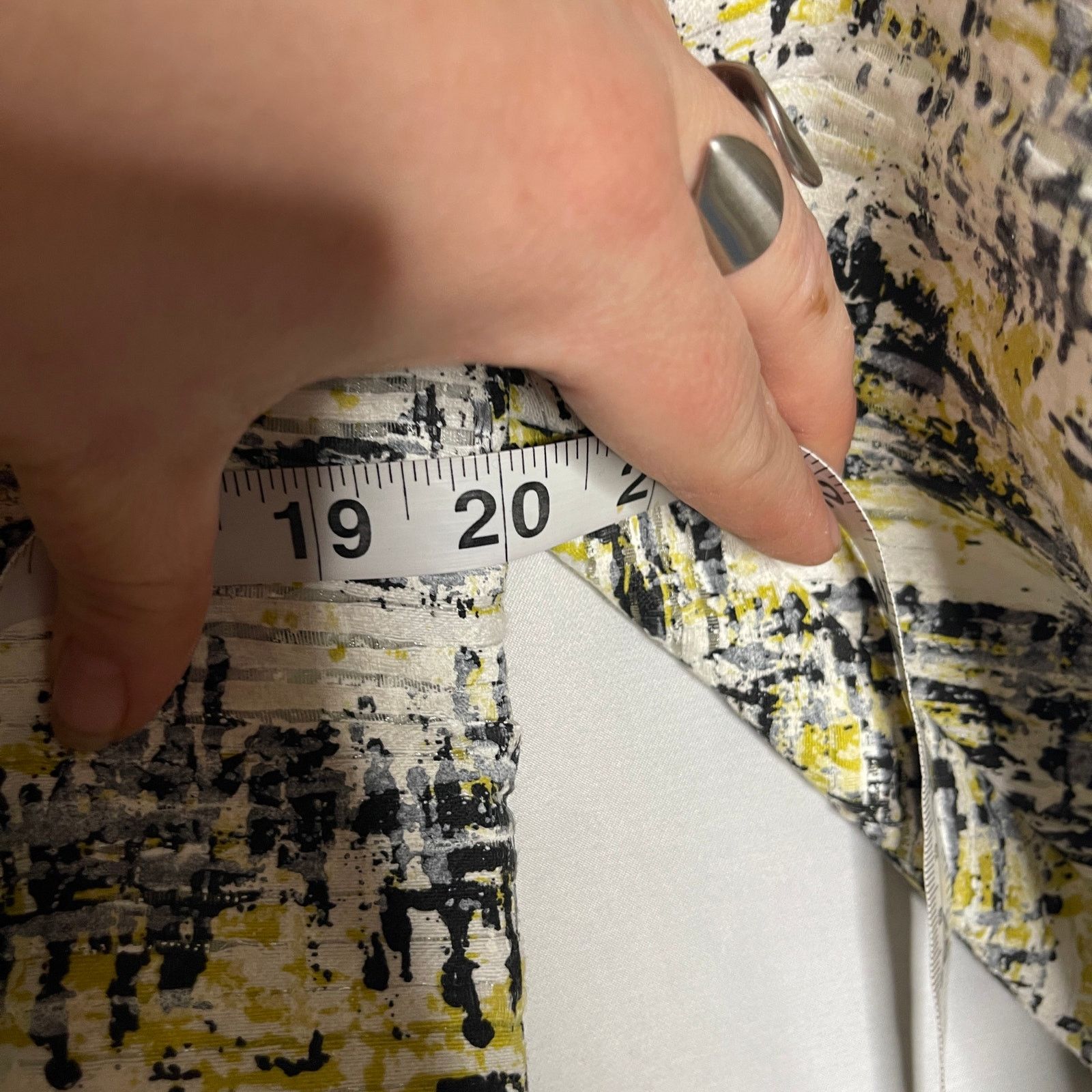 Carolina Herrera Carolina Herrera open collarless white yellow black jacket S Size S / US 4 / IT 40 - 5 Thumbnail
