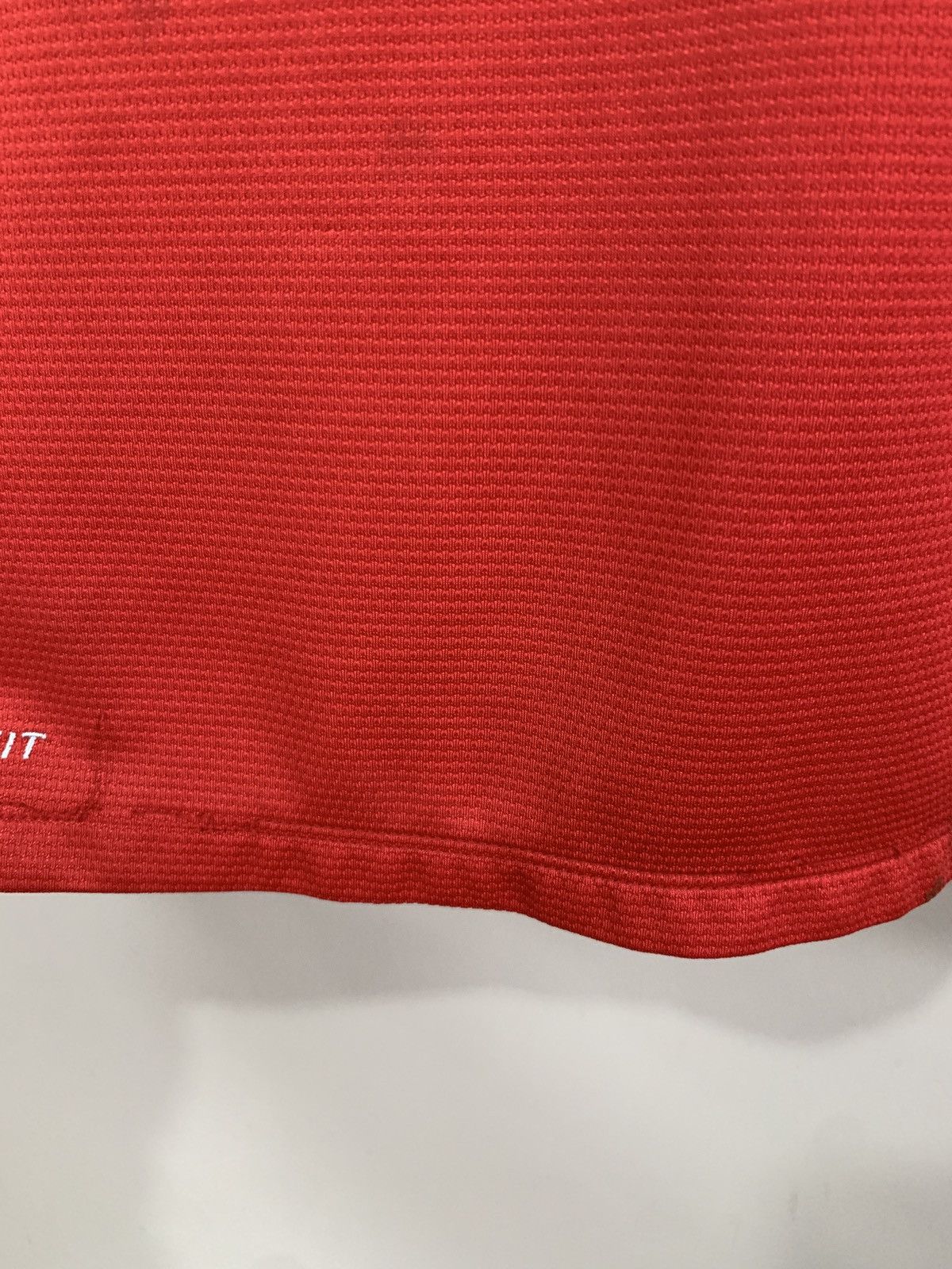 Nike MANCHESTER UNITED 2013 Home Football NIKE SHIRT Jersey Sz M Size US M / EU 48-50 / 2 - 7 Thumbnail