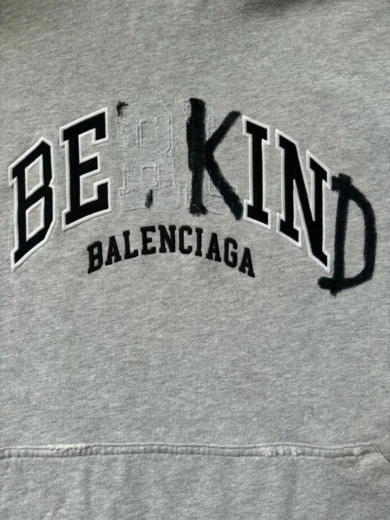 Balenciaga Balenciaga Be Kind Hooded Sweatshirt. Size US S / EU 44-46 / 1 - 3 Thumbnail